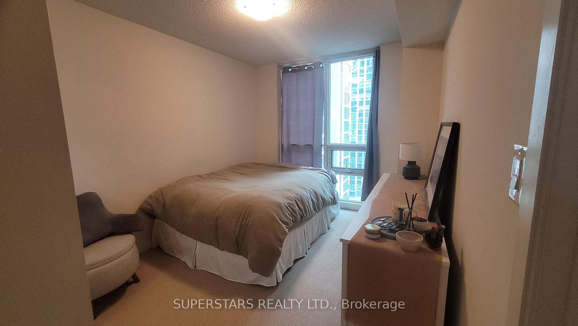 33 Bay Street Unit 1505 photo 7