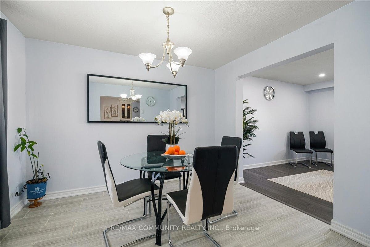 520 Elm Road photo 8
