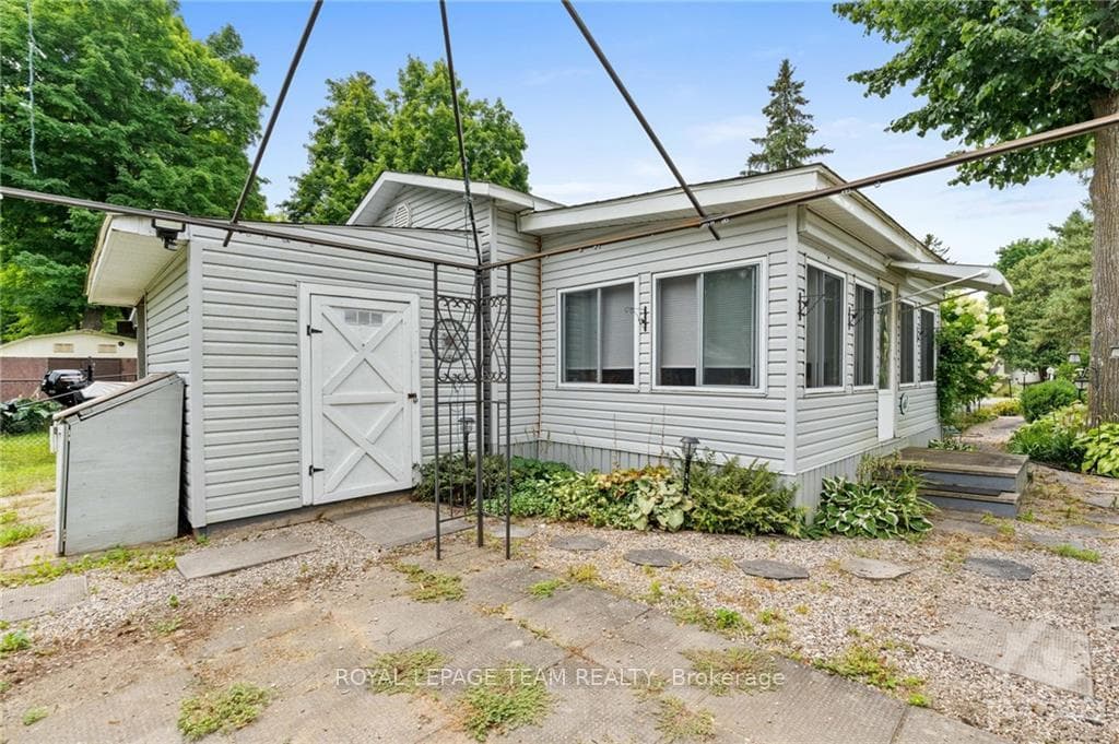 12 OAKWOOD Avenue photo 24