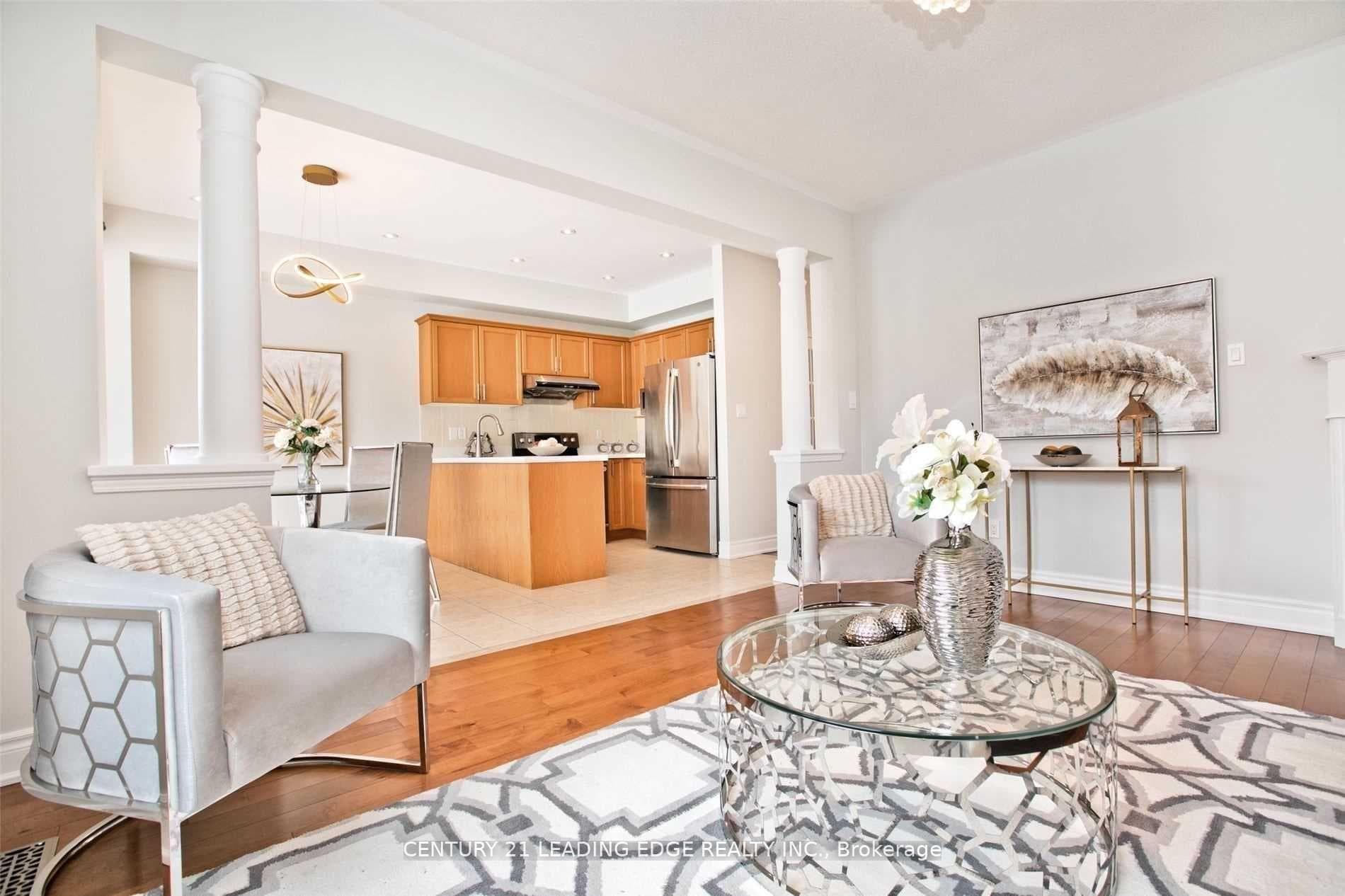 40 KENTLEY Street photo 5
