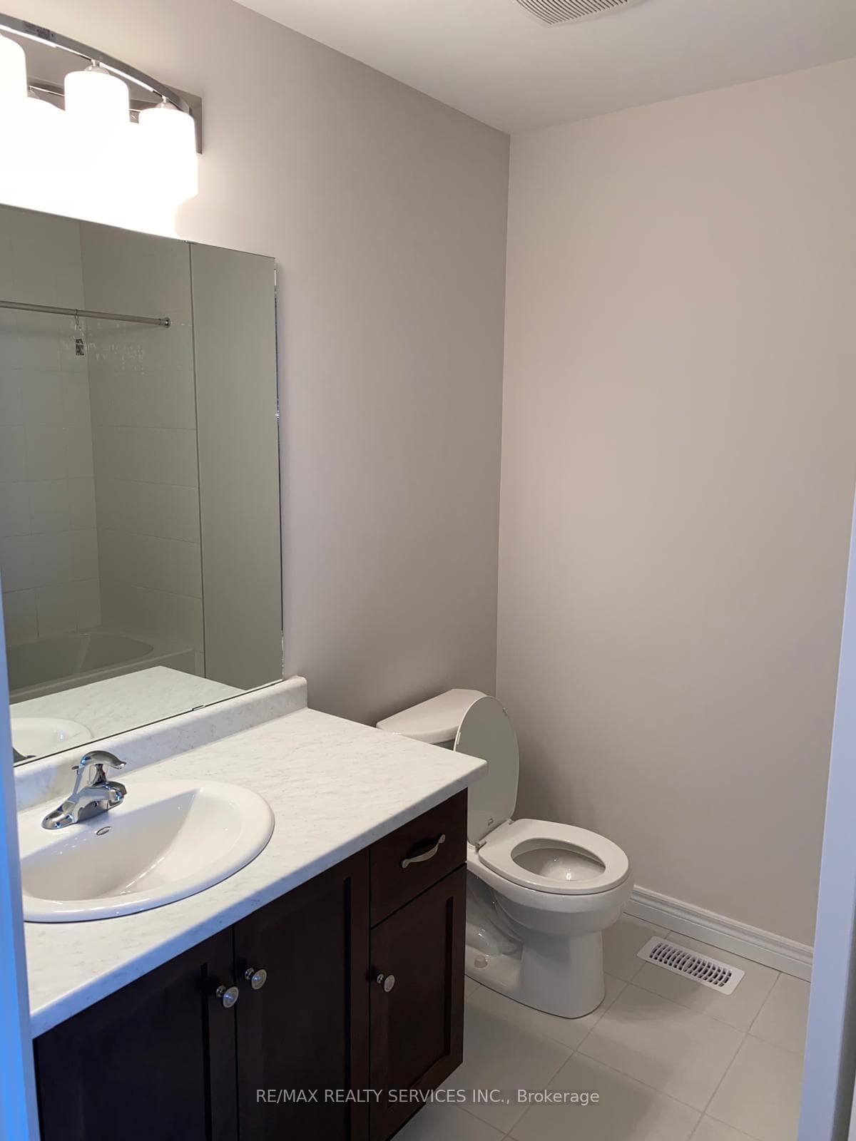 6 Marr Lane photo 11