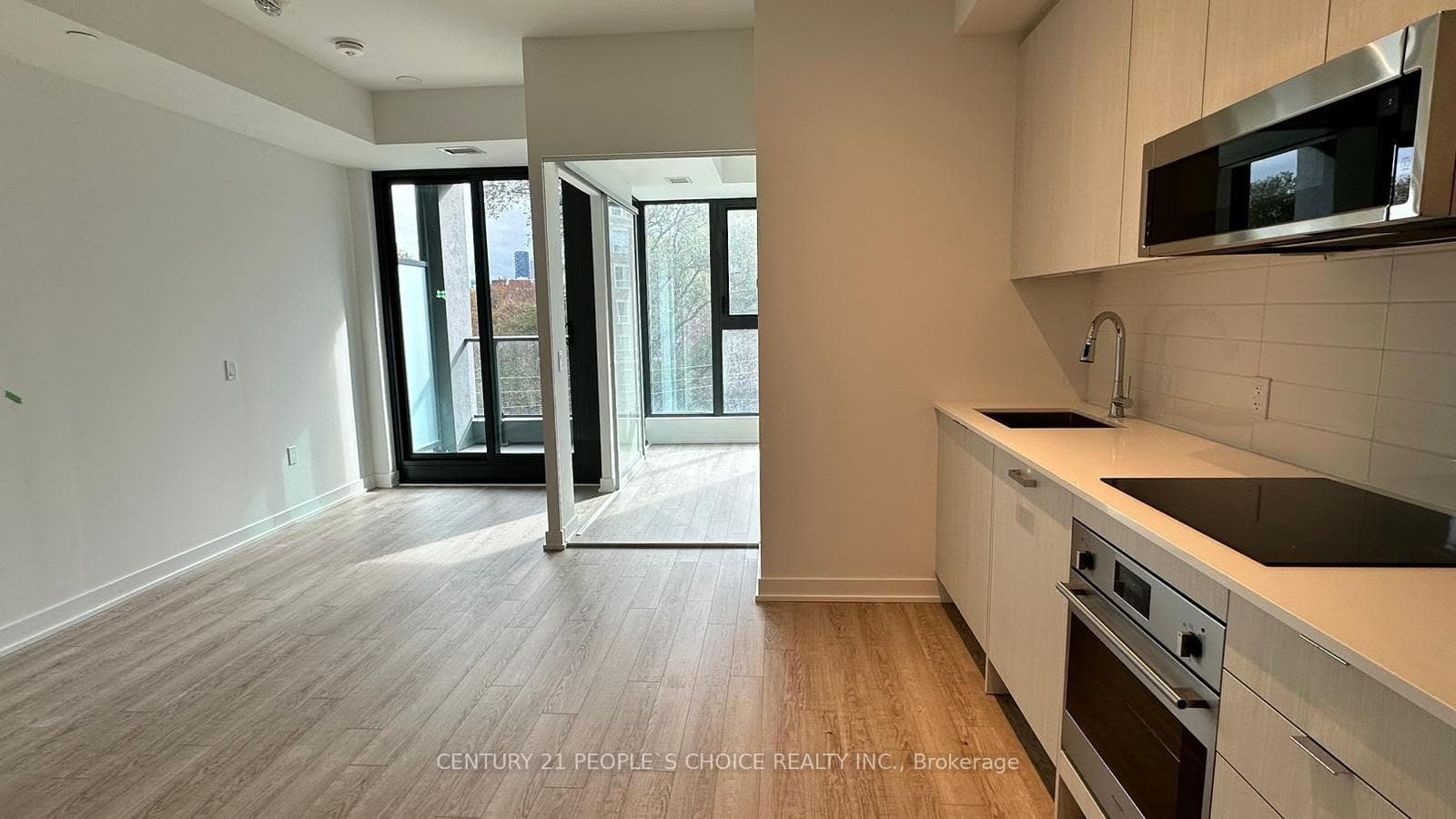 250 Lawrence Avenue Unit 414 photo 3