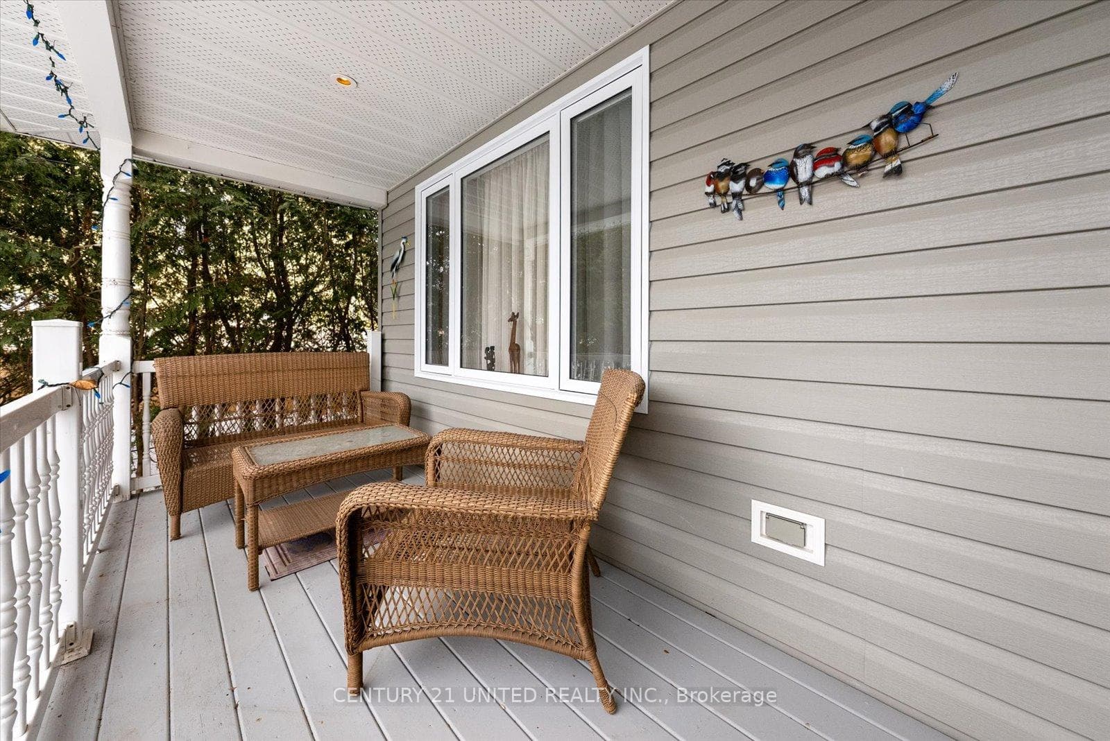 741 Bethune Street photo 4