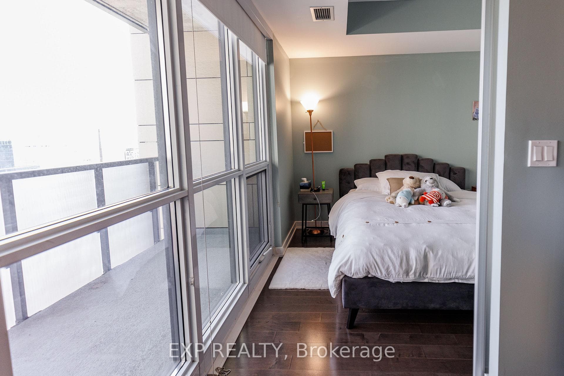 1 The Esplanade N/A Unit 1407 photo 16