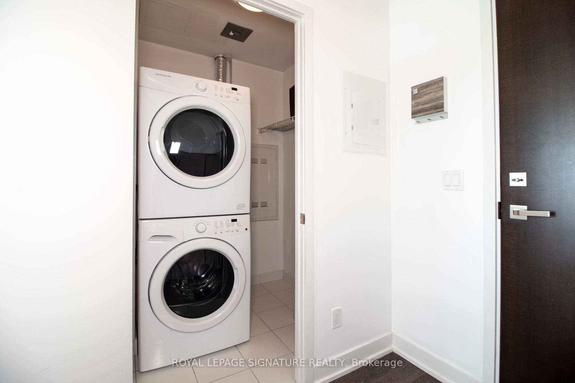 1190 Dundas Street Unit 1004 photo 10