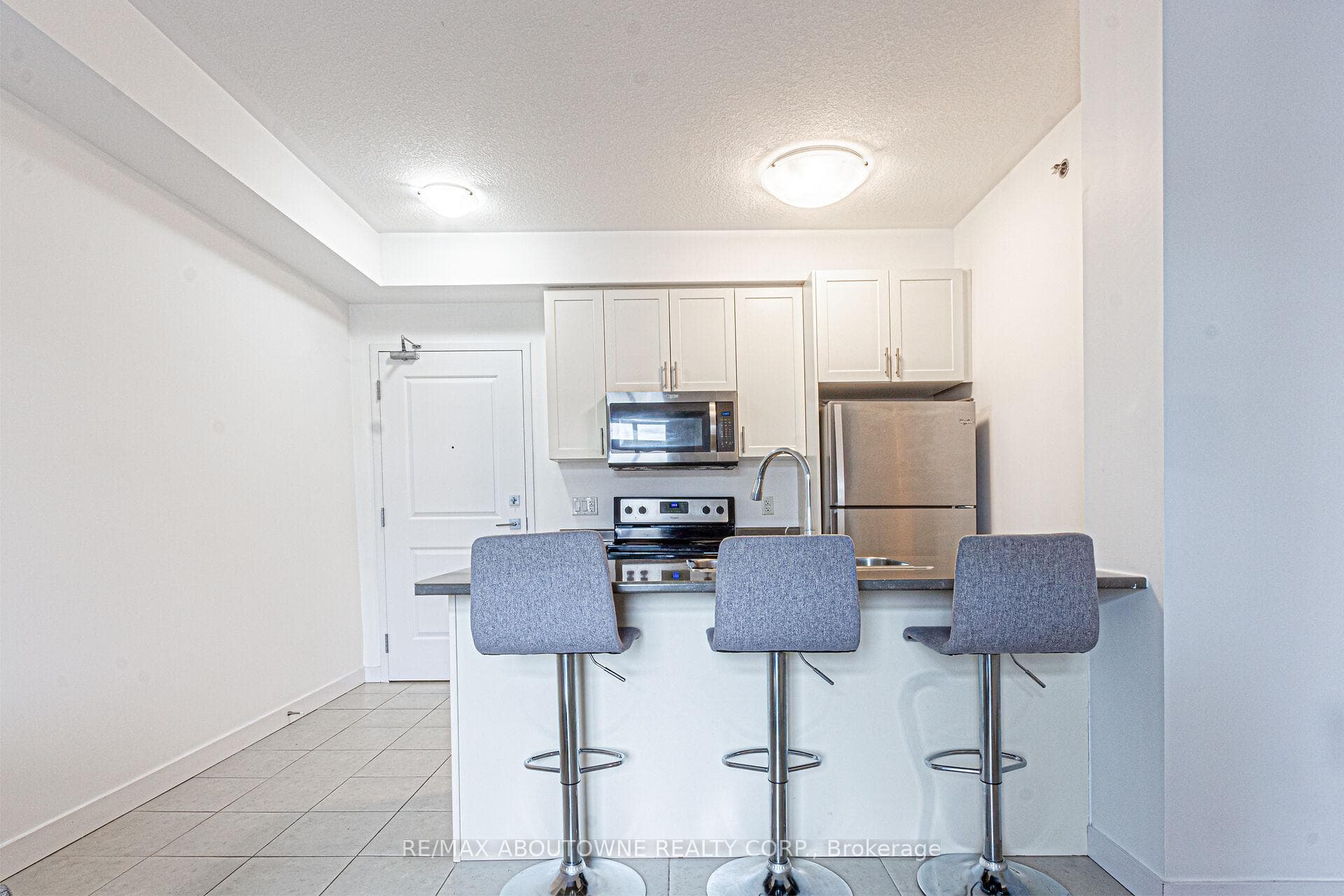 2486 Old Bronte Road Unit 703 photo 6