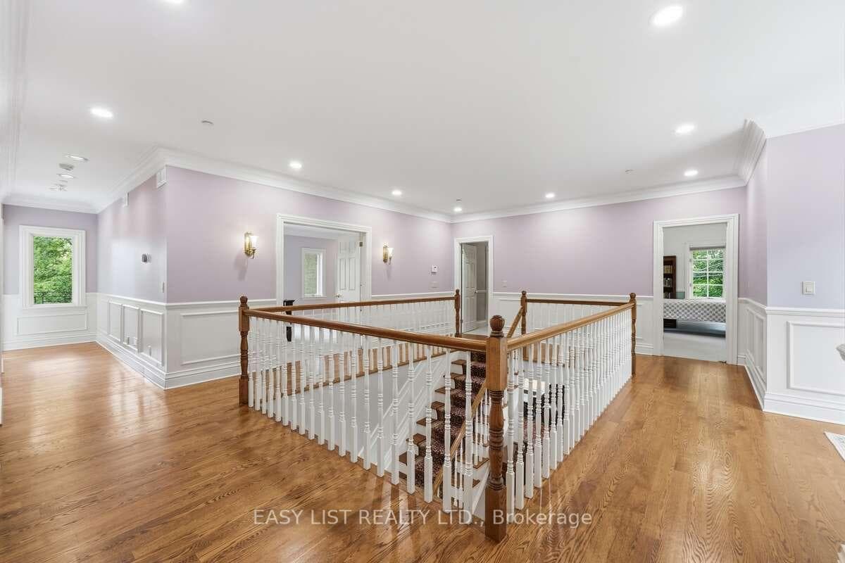 28 Marchbrook Circle photo 31