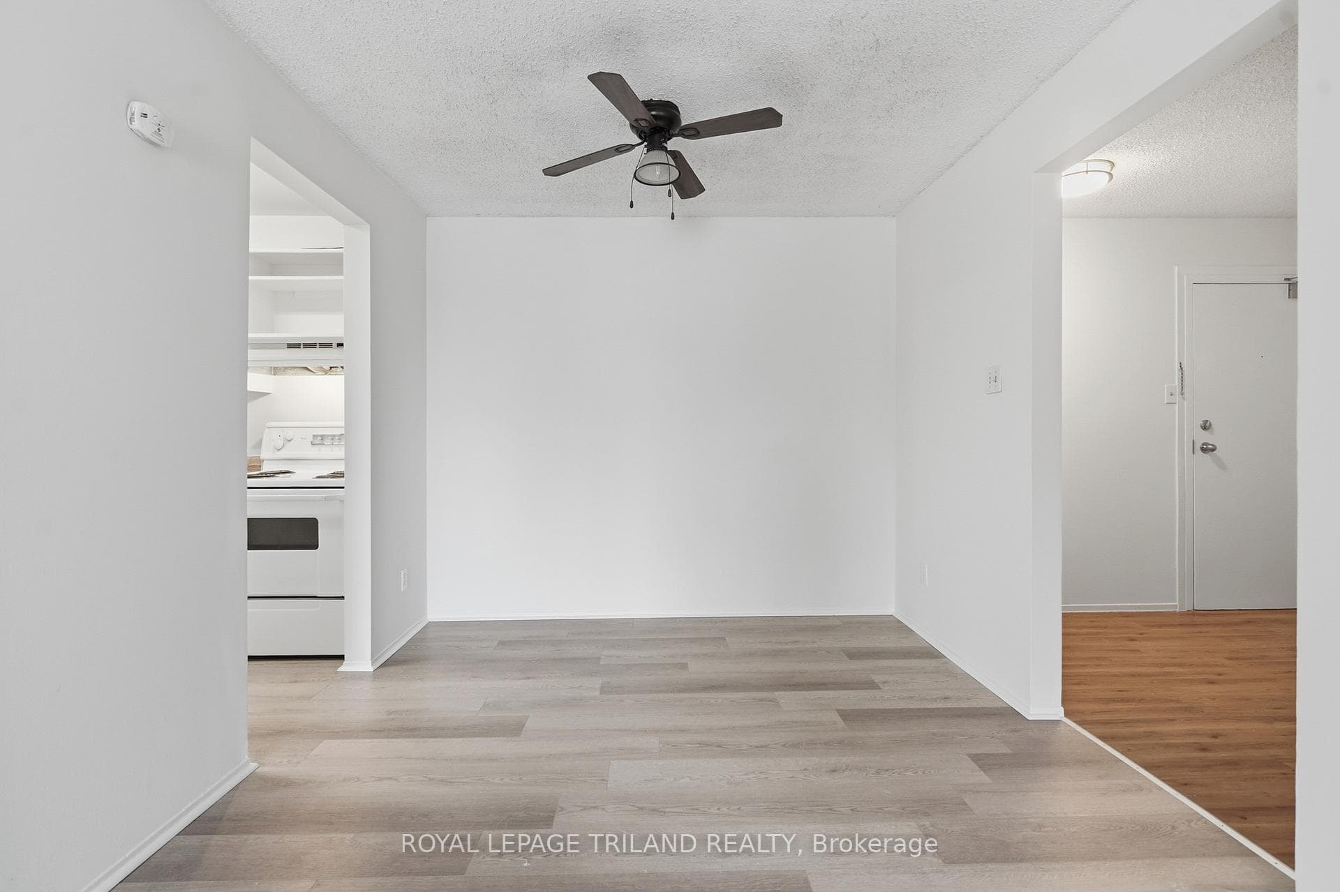 1096 Jalna Boulevard Unit 135 photo 7