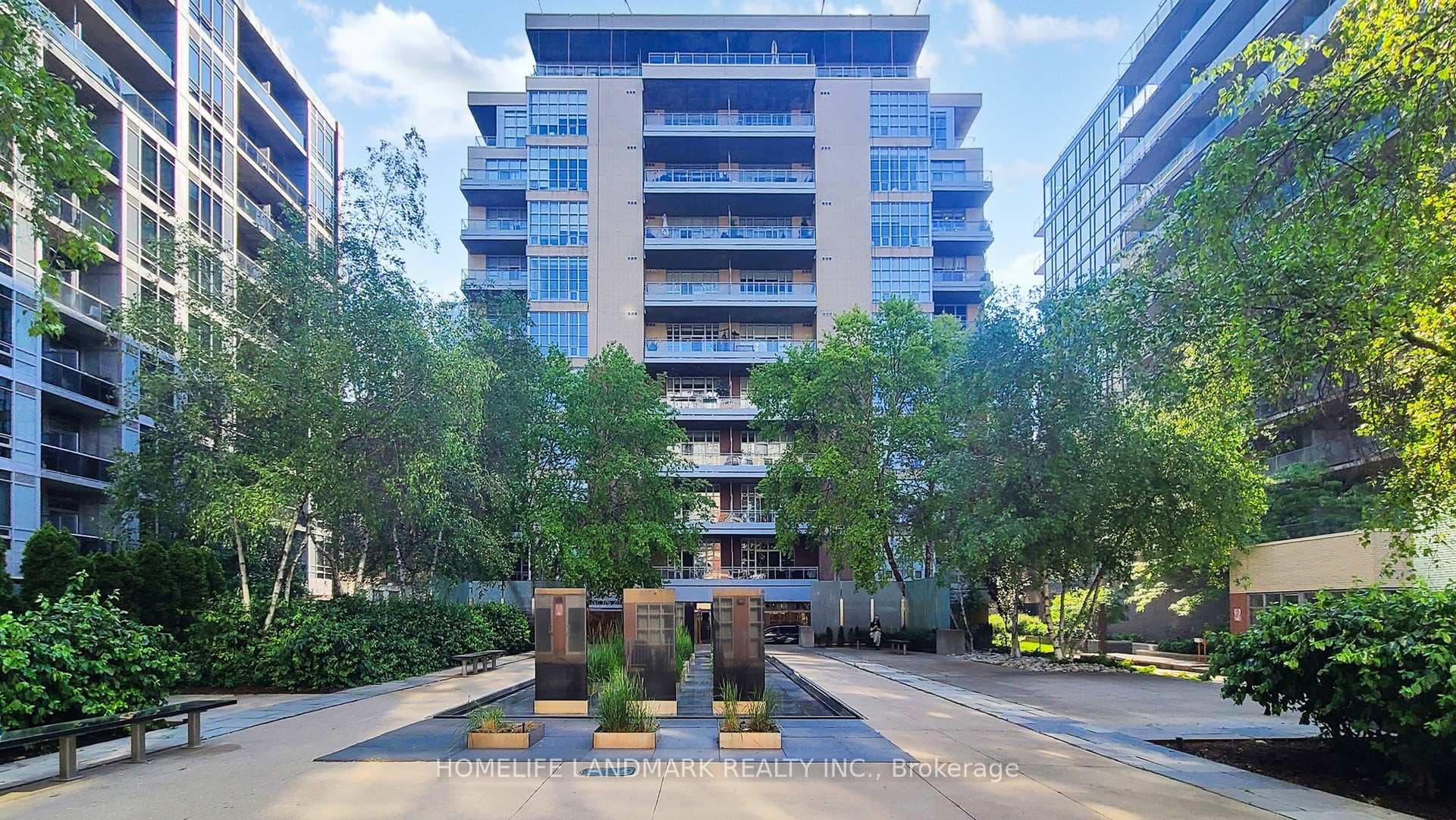 23 Brant Street Unit 712 photo 1