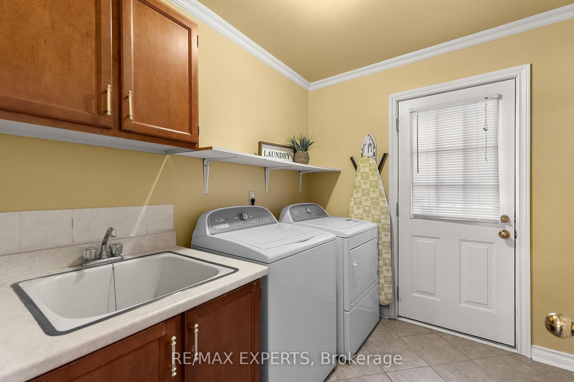 64 Craigleith Crescent photo 15