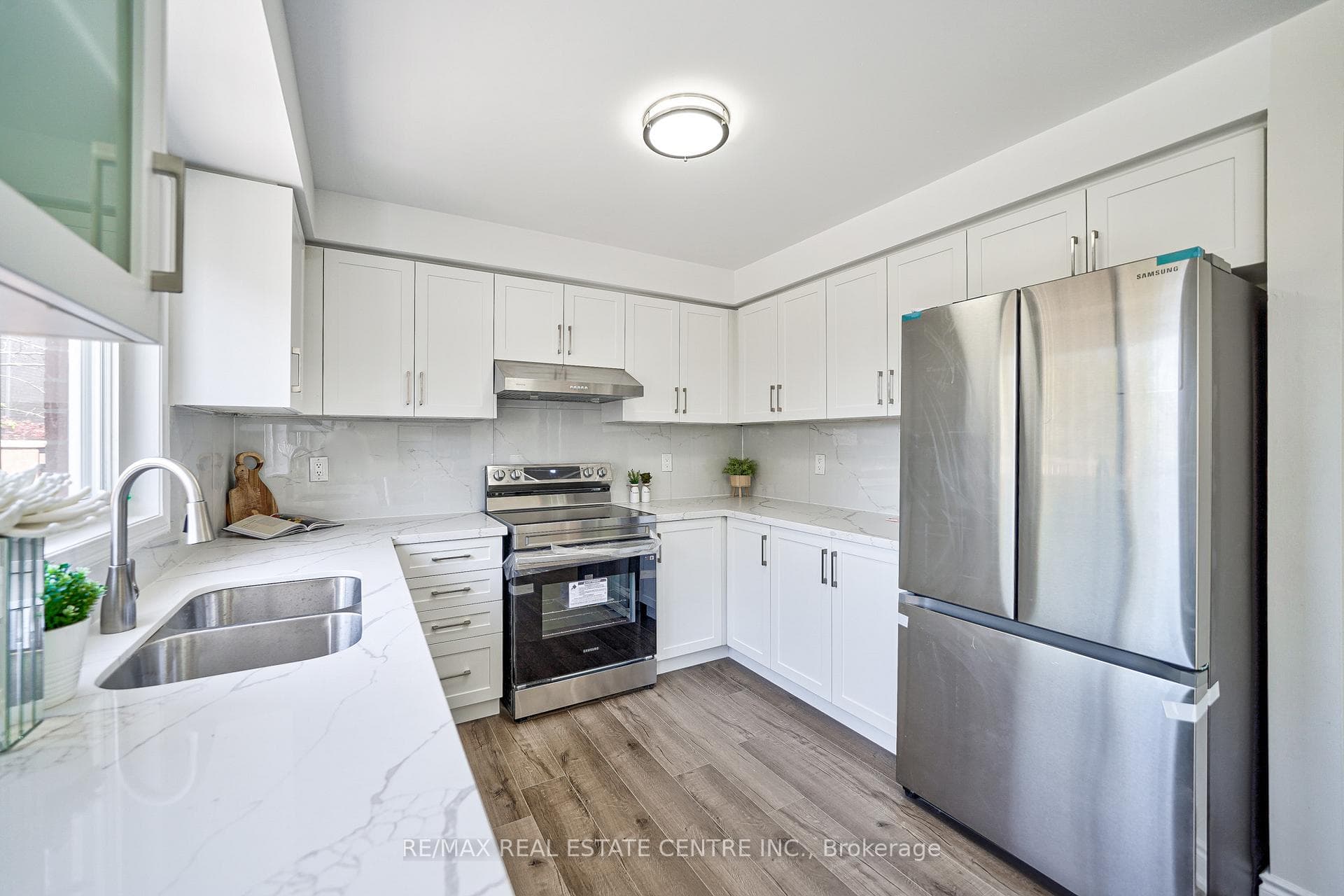4 Hedgeline Street Unit Upper photo 11