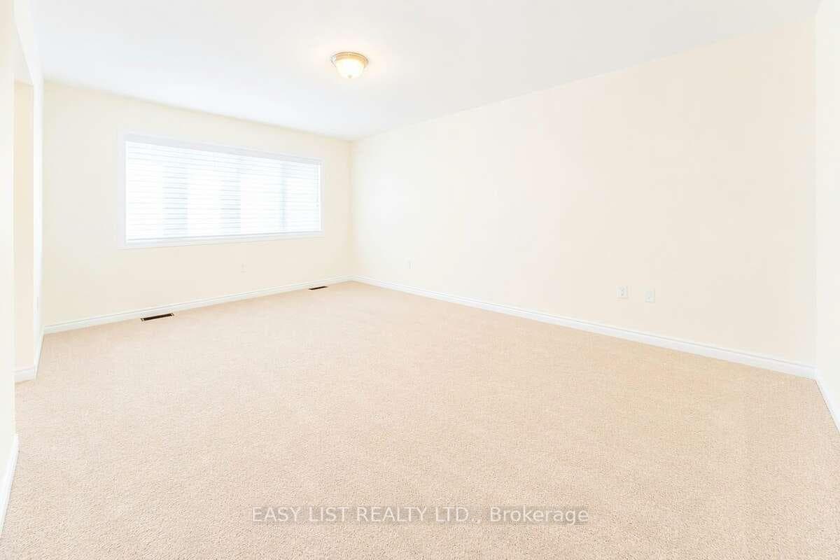 37 Royal Fern Crescent photo 22