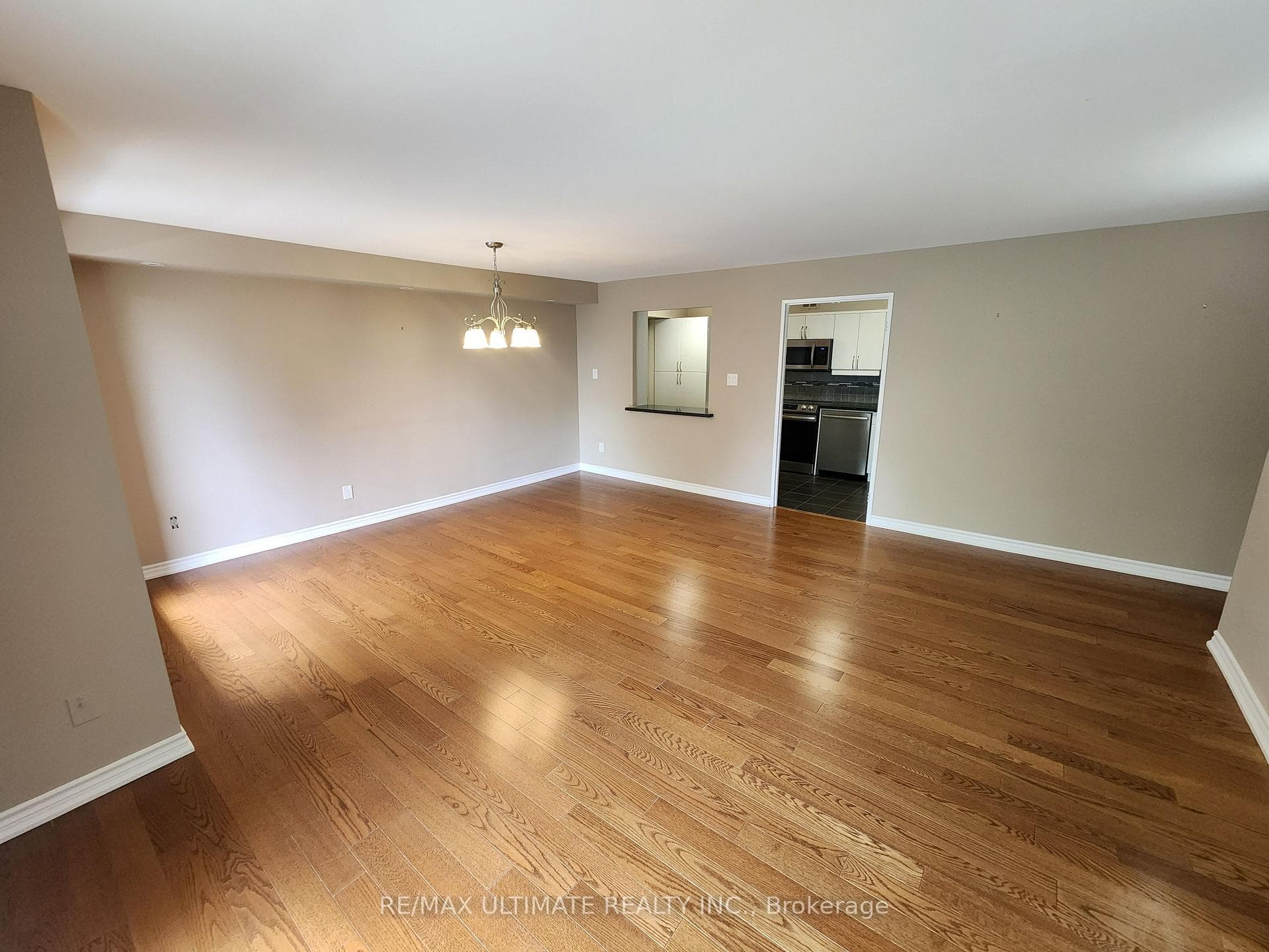 50 Inverlochy Boulevard Unit 309 photo 5