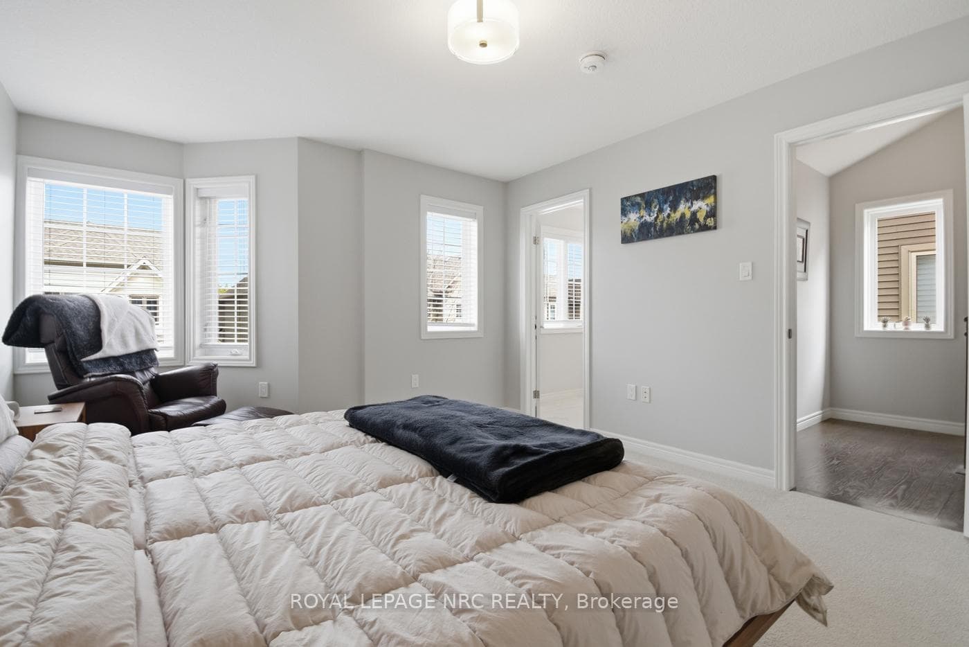 107 Dunrobin Lane photo 22