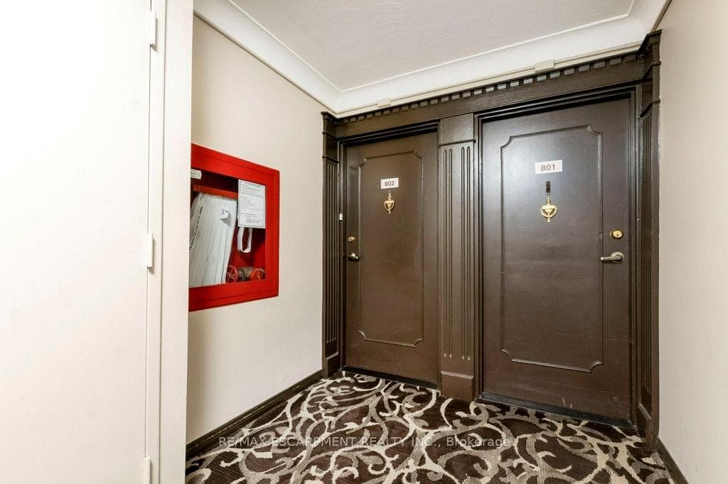 30 Harrisford Street Unit 802 photo 6