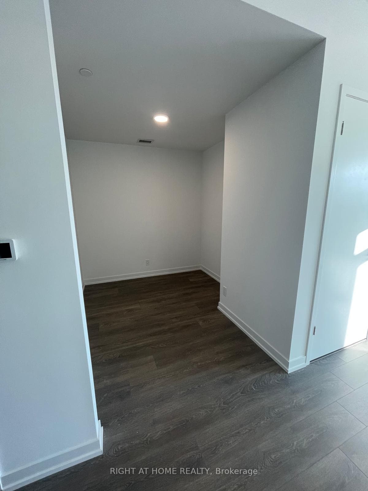 8 Beverley Glen Boulevard Unit D-331 photo 11