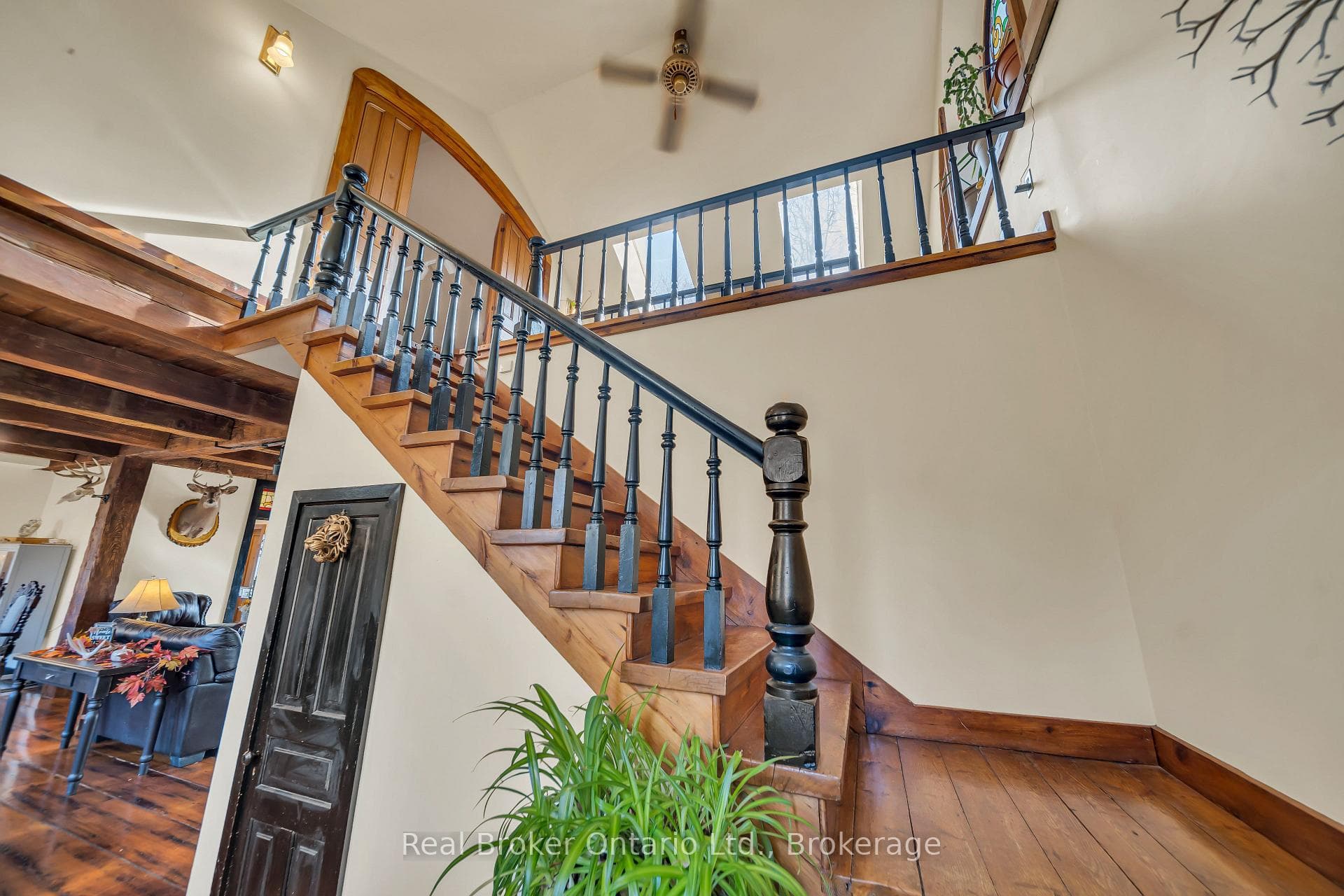 4766 Hyndman Drive photo 36