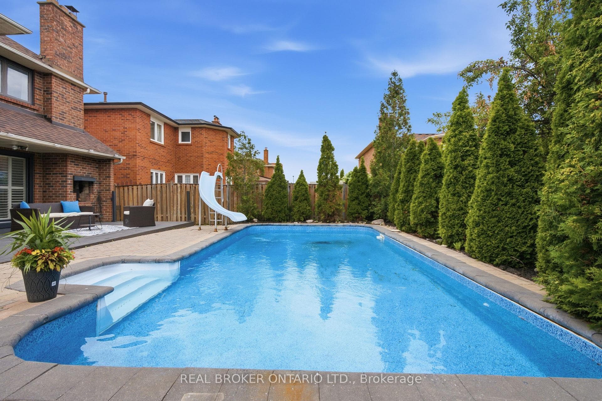 94 Roxana Avenue photo 47