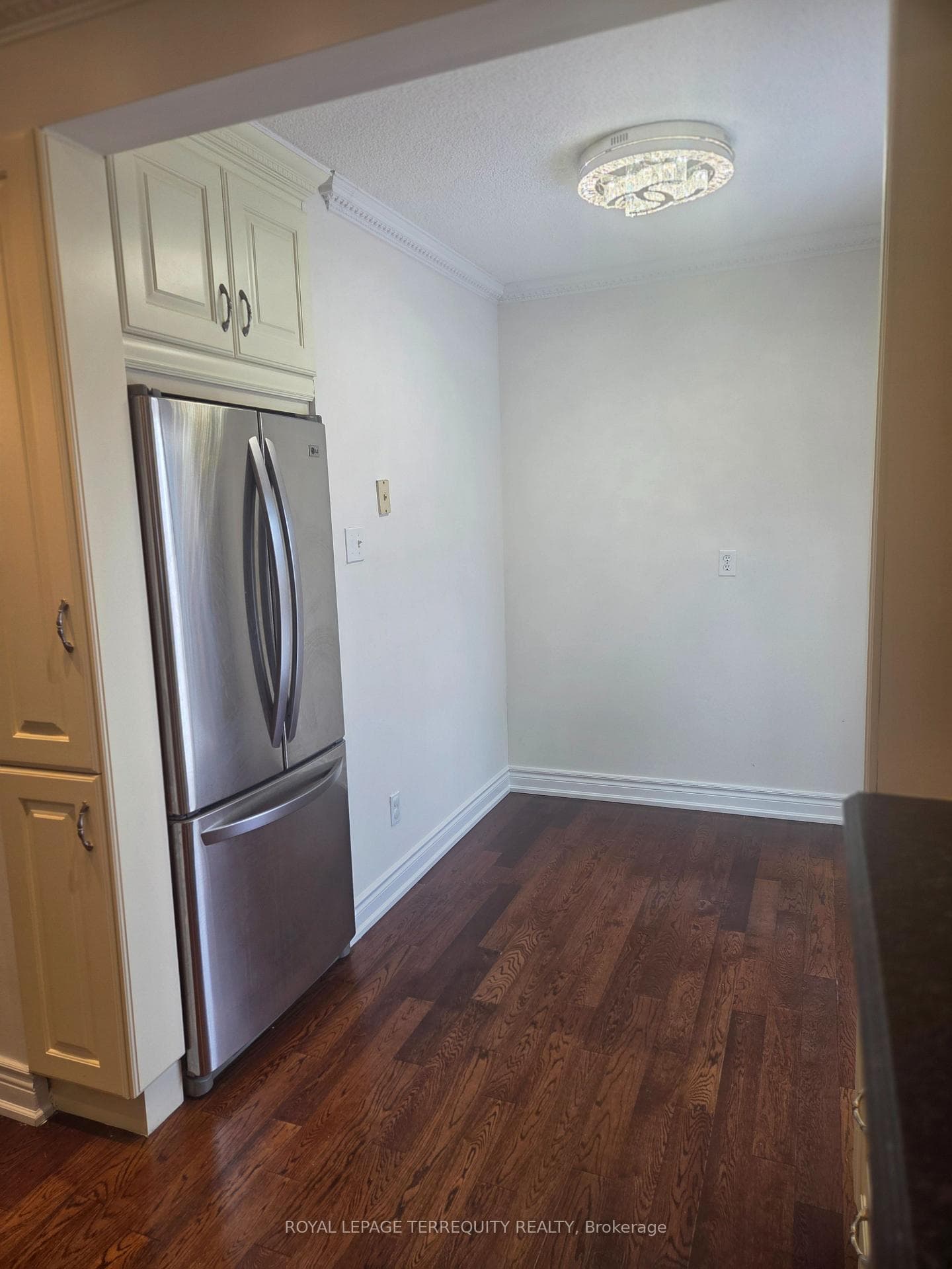32 Randall Drive photo 4
