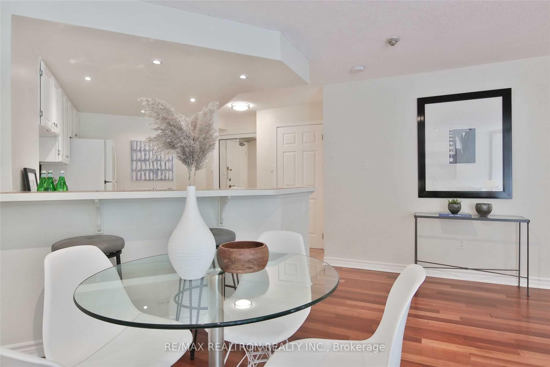 77 Maitland Place Unit 326 photo 12