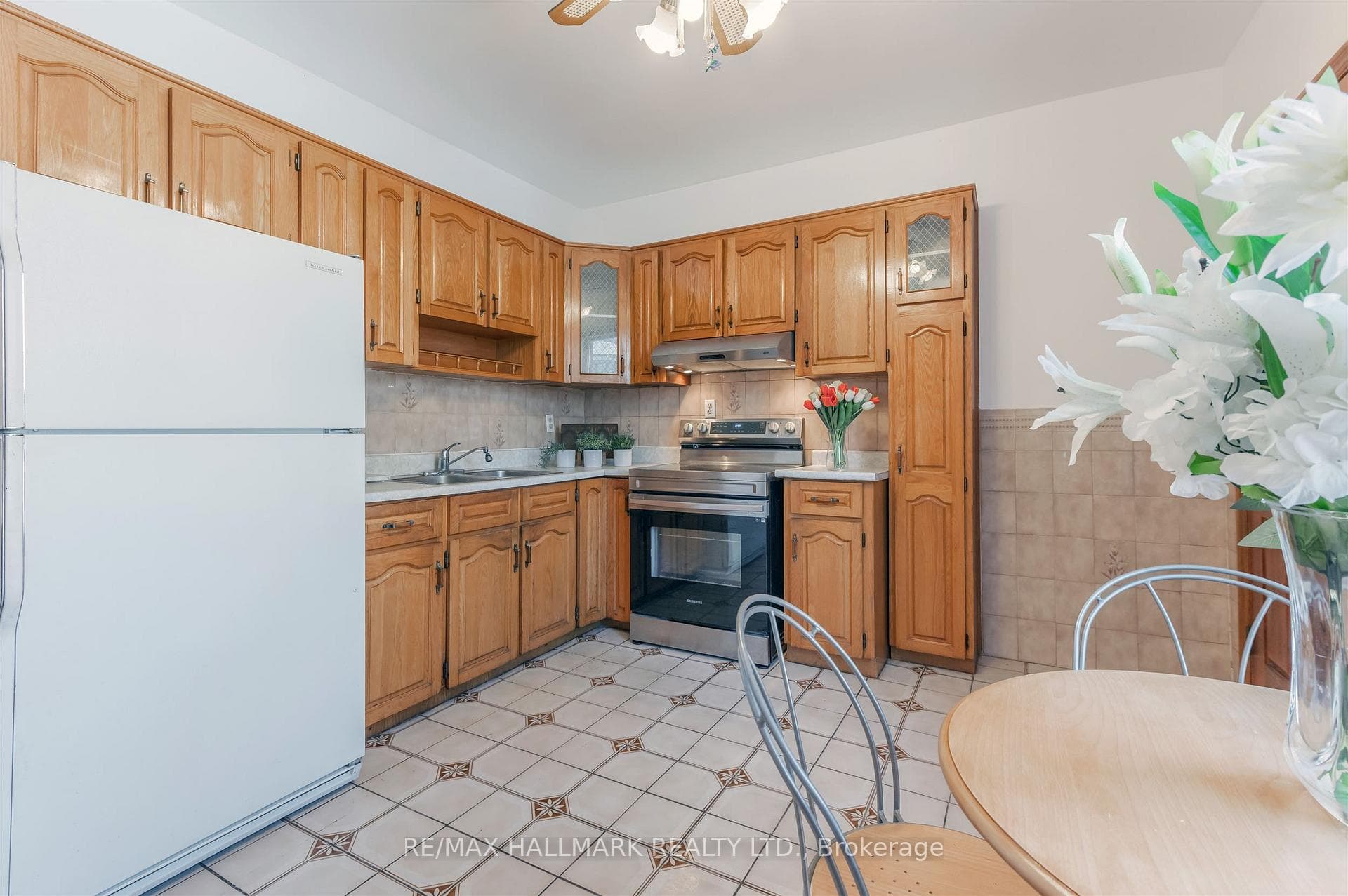 4 Irene Avenue photo 20