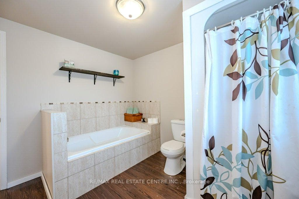 59 Julia Crescent photo 22