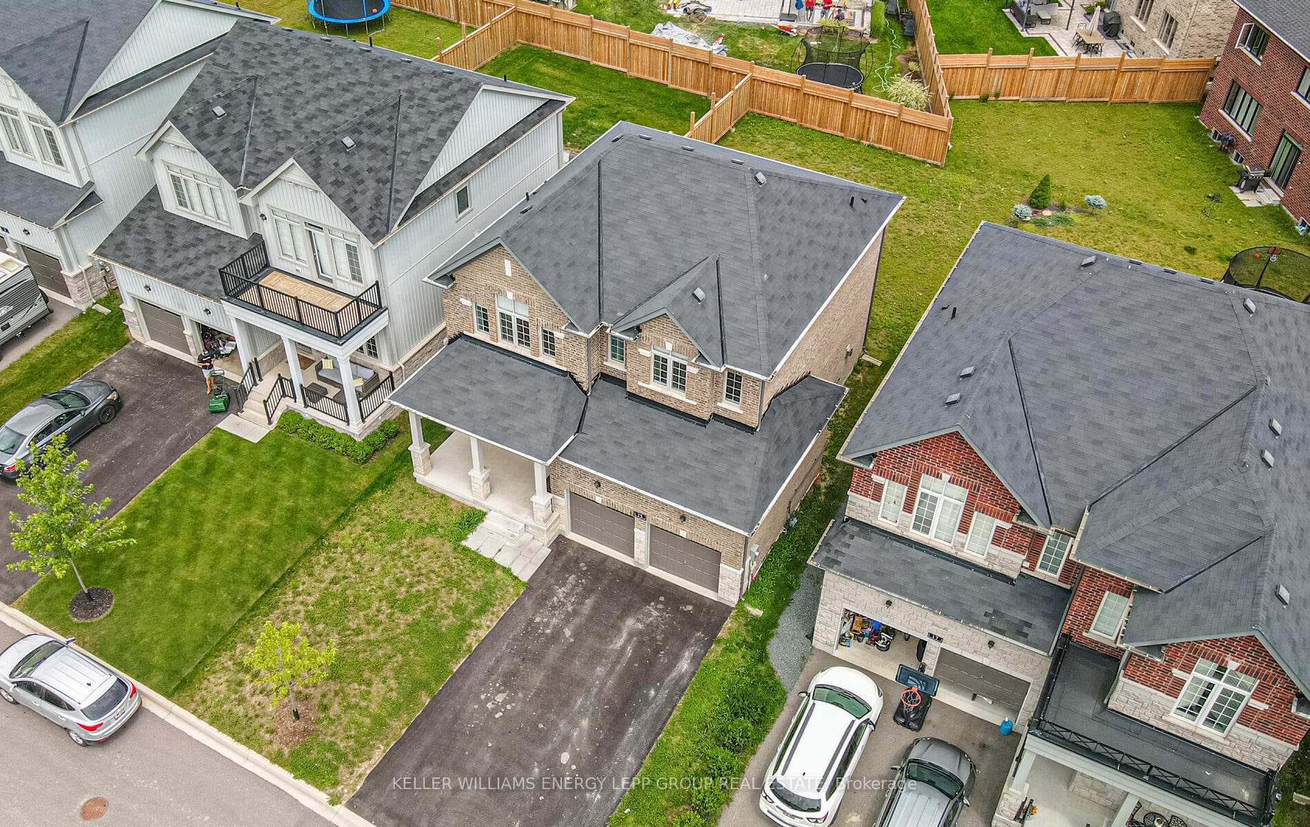 15 Melrose Drive photo 32