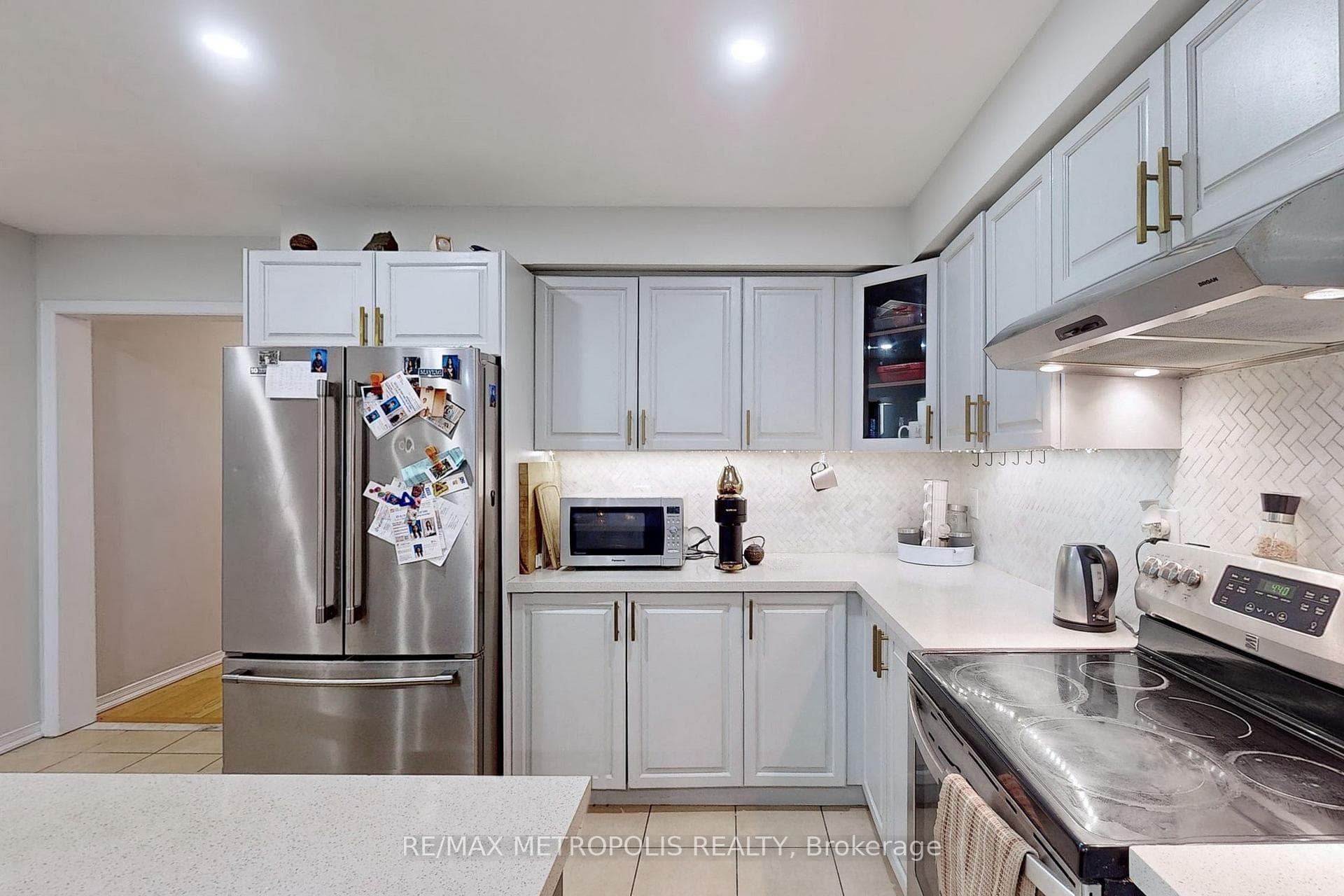 598 Reeves Way Boulevard photo 12