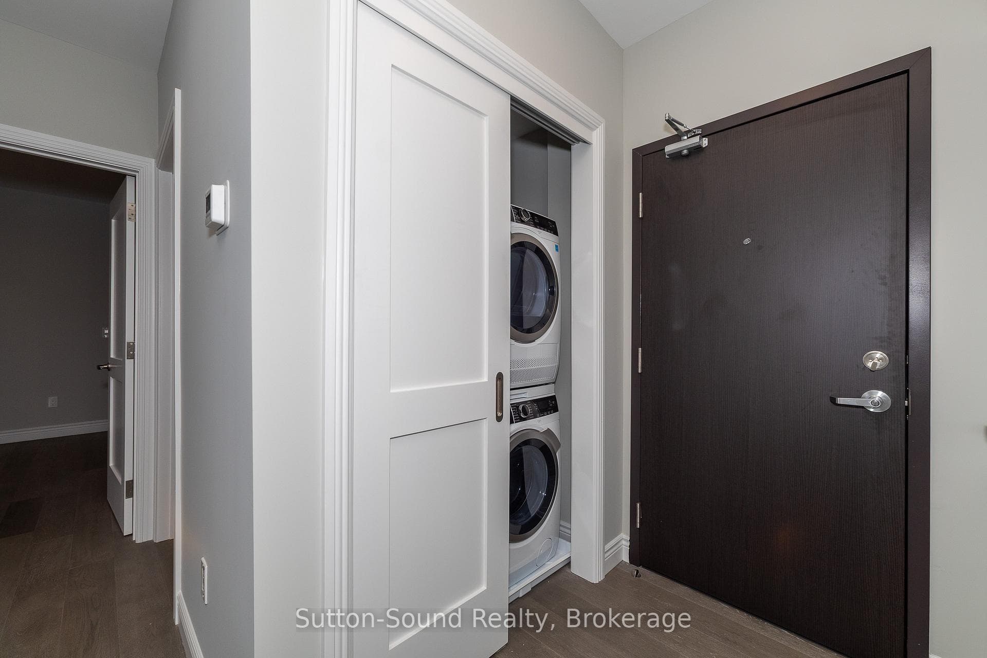 920 1st Avenue photo 41