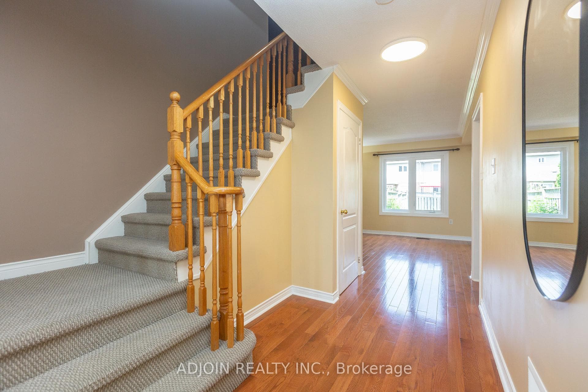 4 Lax Avenue photo 2
