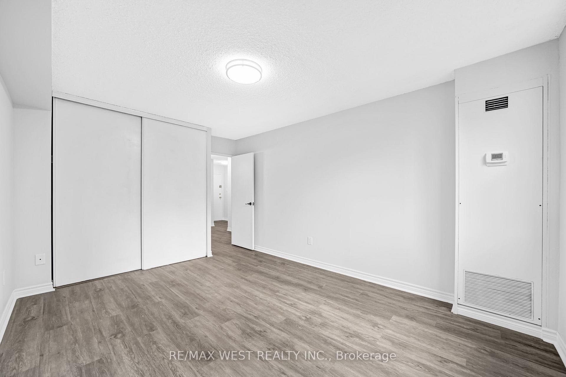 205 Hilda Avenue Unit 406 photo 16