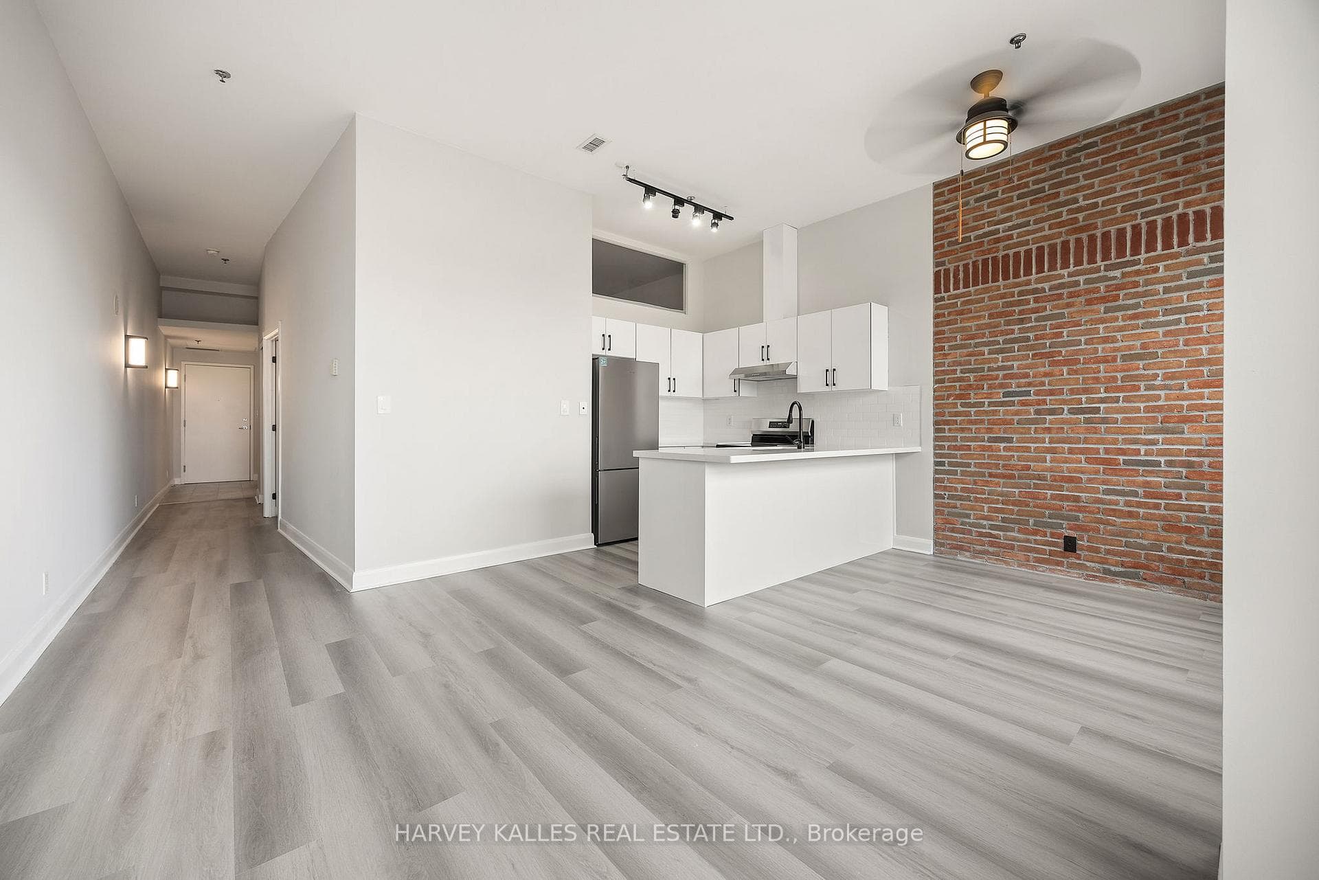 700 King Street Unit 1006 photo 18