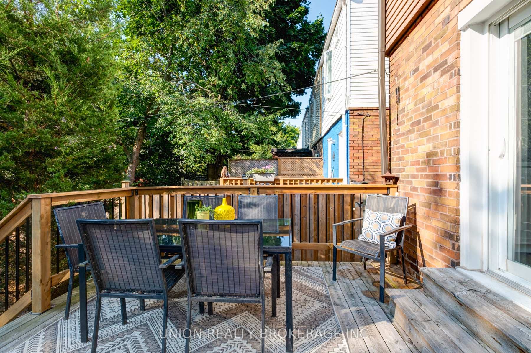153 Wildwood Crescent photo 28