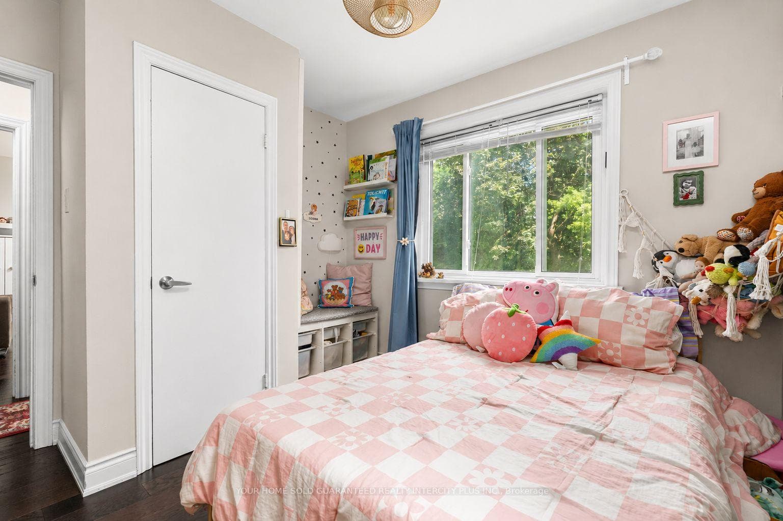30 Garside Crescent photo 18
