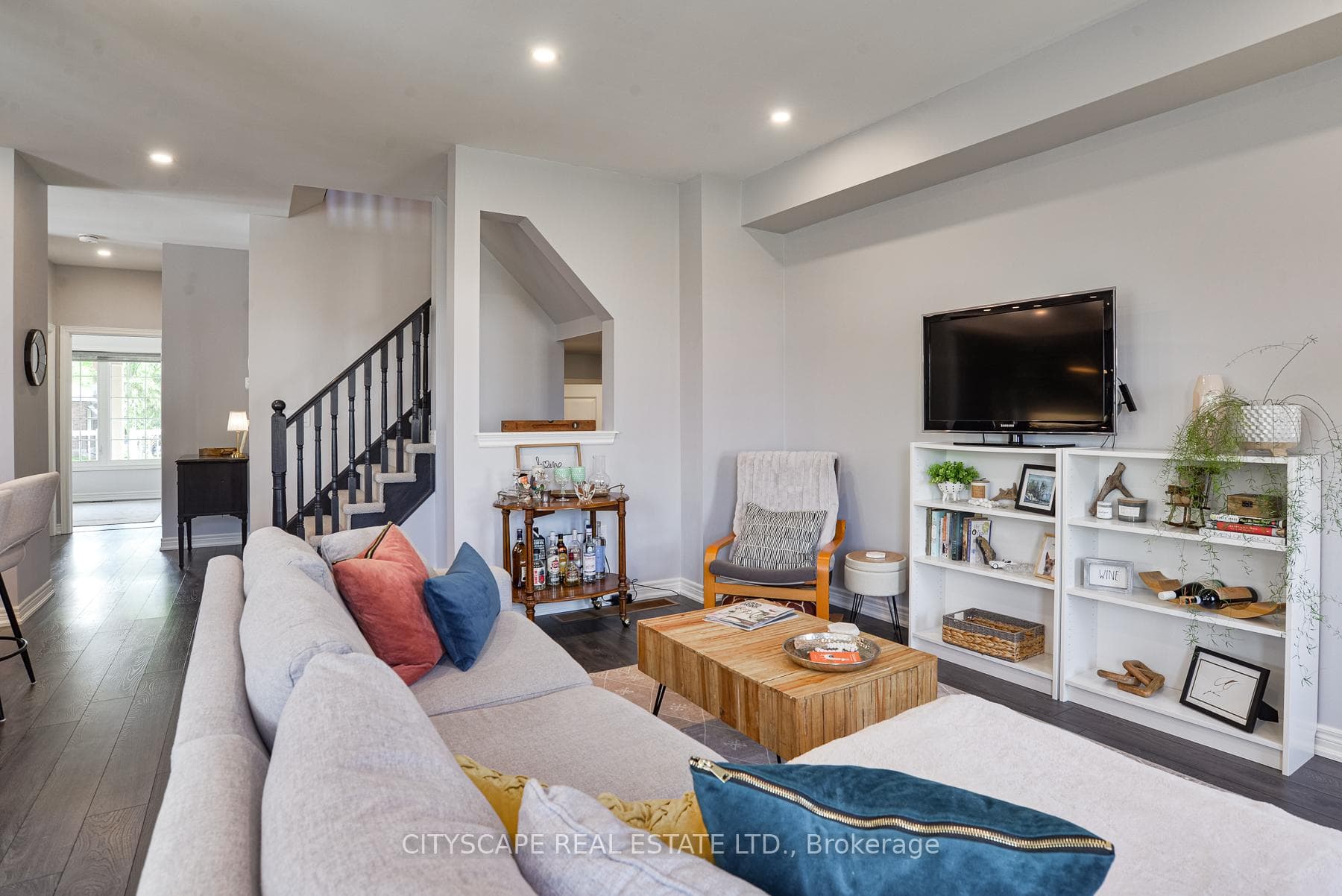 248 James Street photo 8
