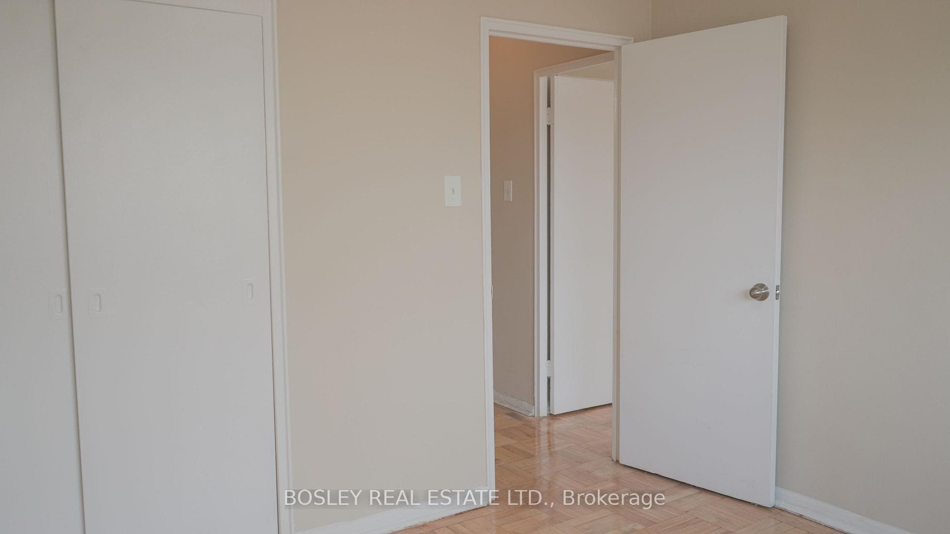 970 Eglinton Avenue Unit 406 photo 14