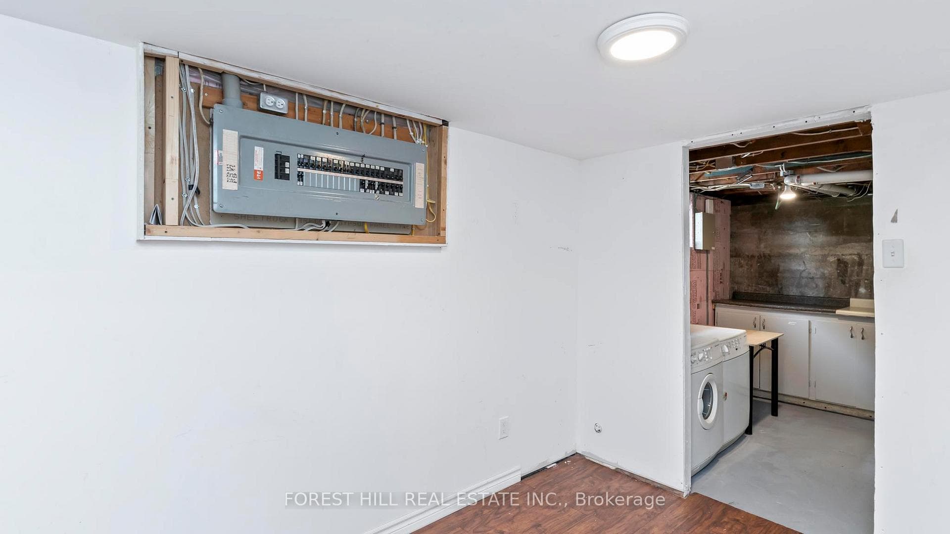 469 Highbury Avenue photo 30