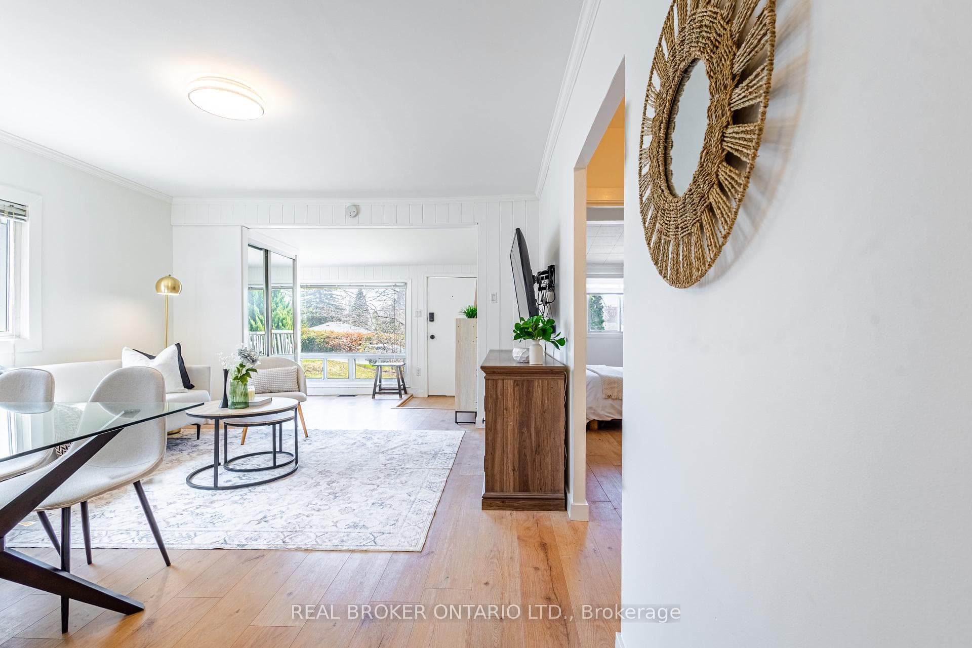 37 Pineway Avenue photo 24