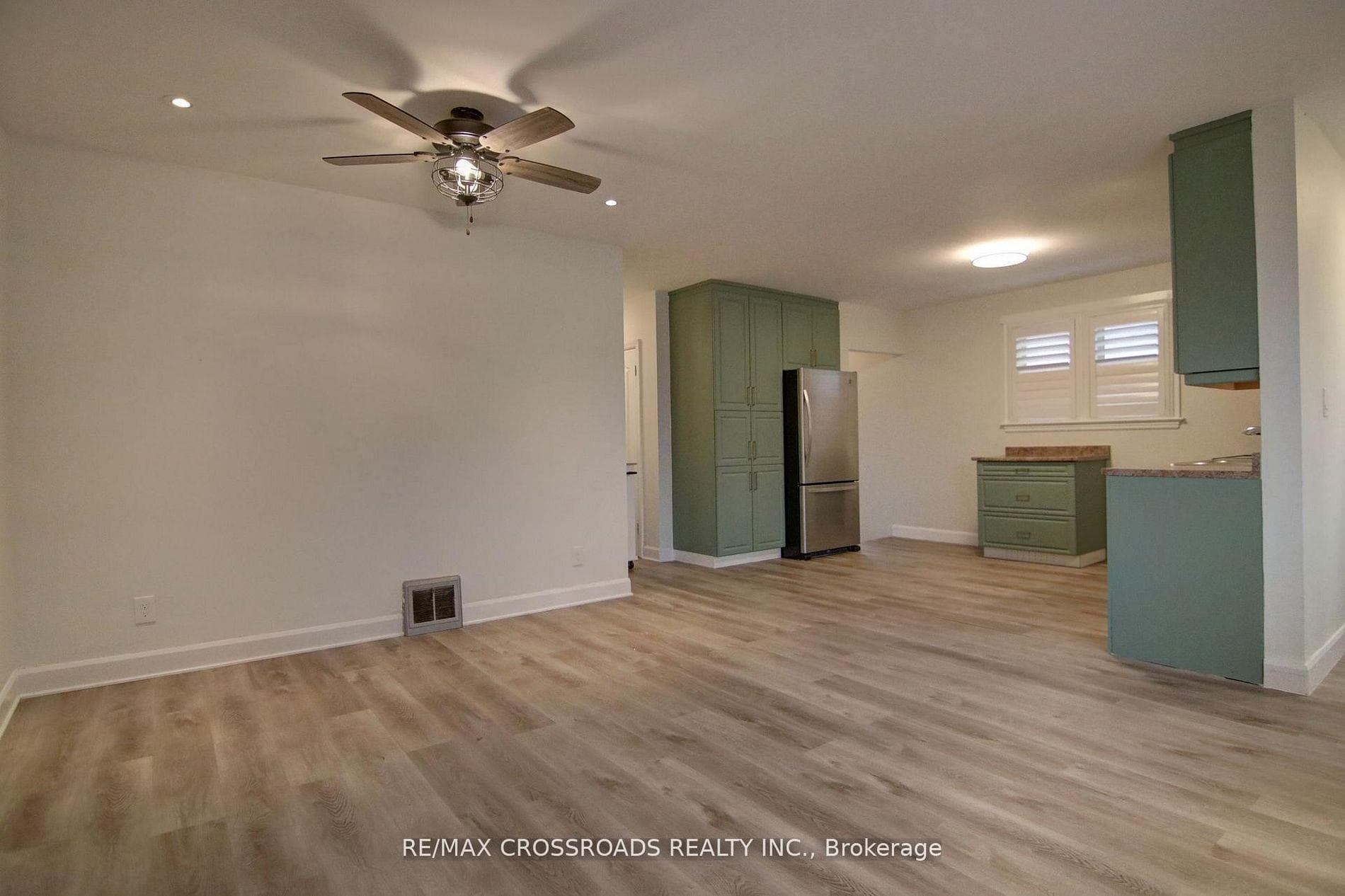 814 Nicholls Street photo 6