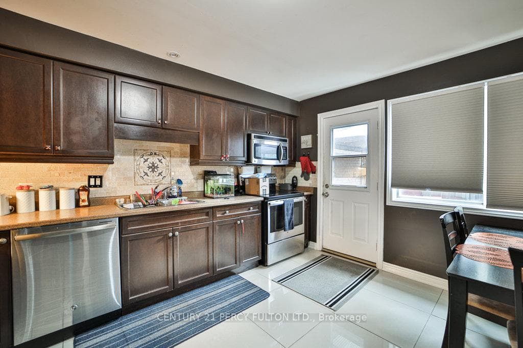 102 Neil Avenue photo 7