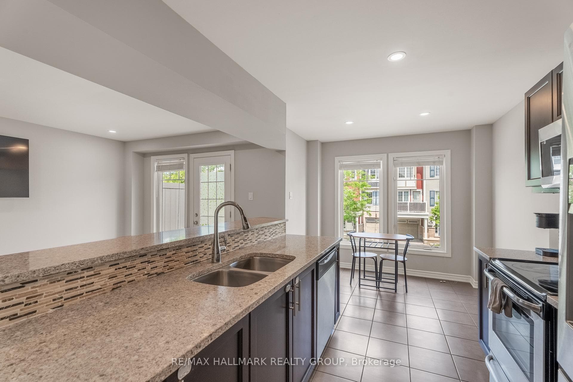 404 Rosingdale Street photo 20