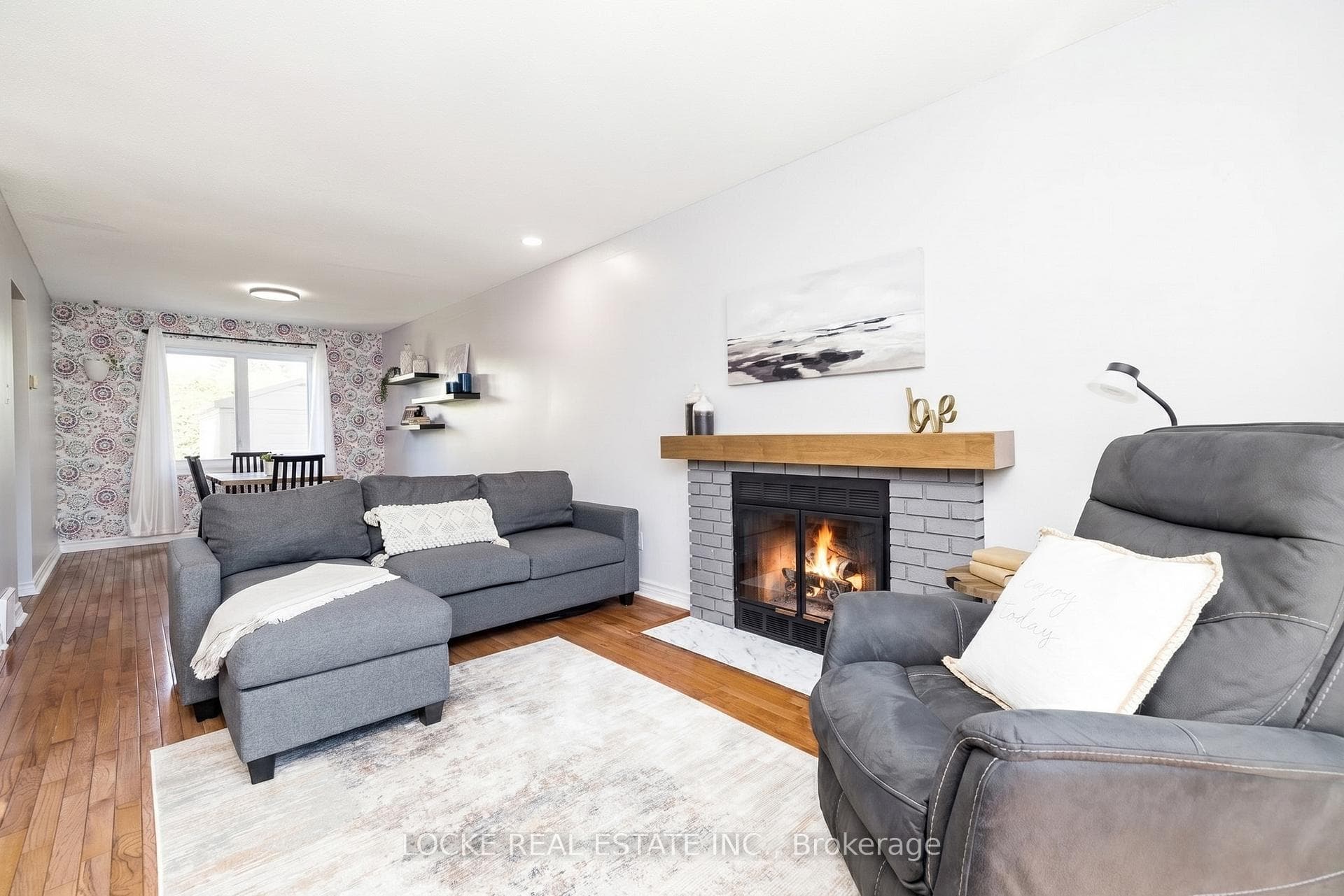 1488 Gaultois Avenue photo 9