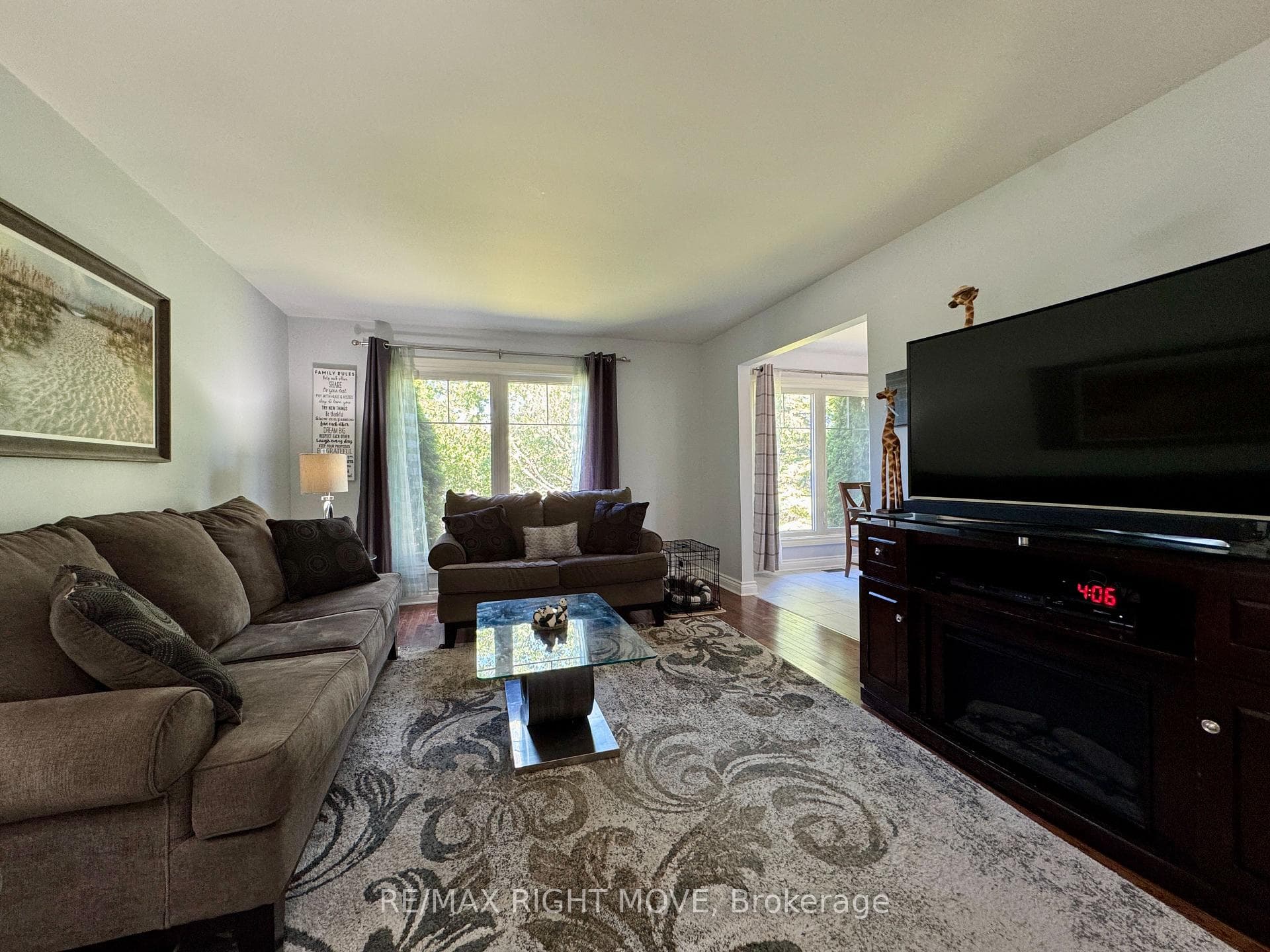 12 Hawkins Street photo 16