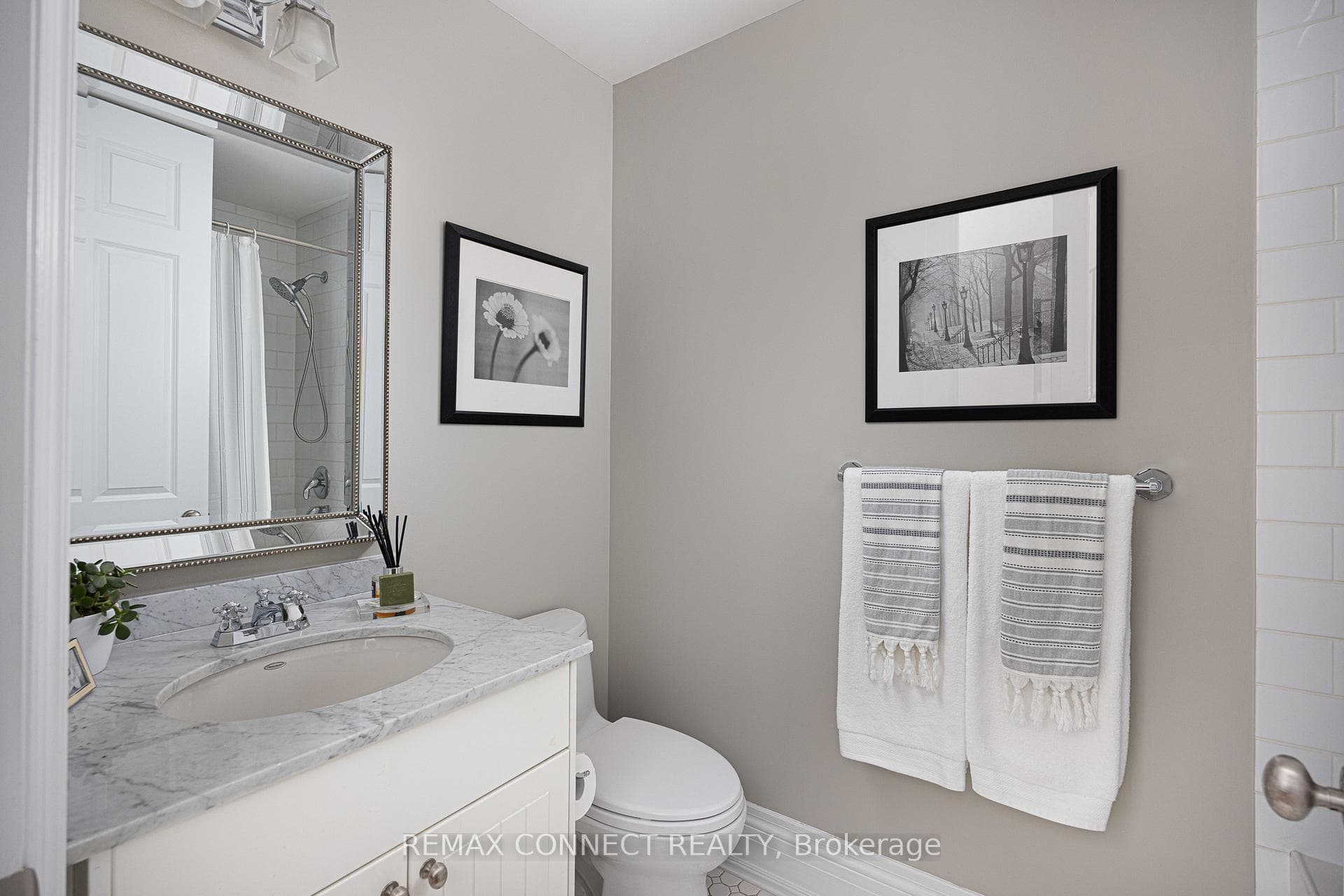 374 Lippincott Street photo 39