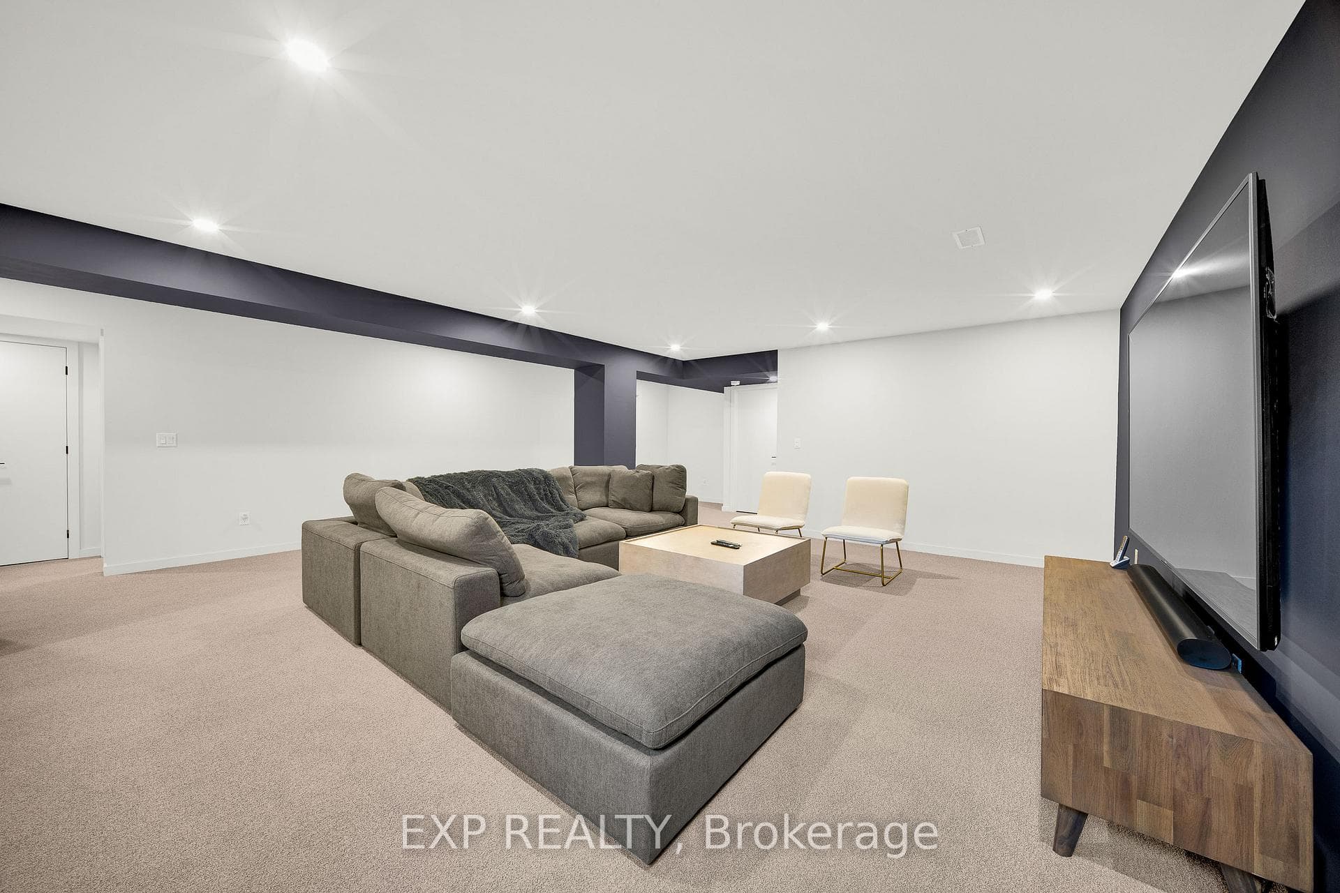 708 Wooler Place photo 26