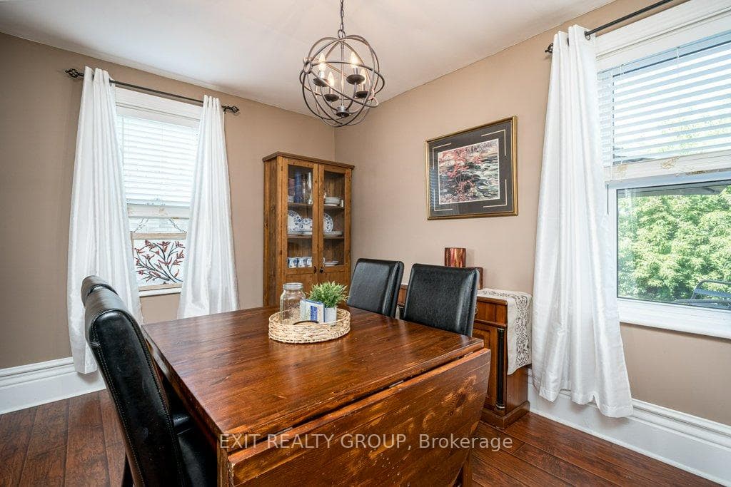 60 Crown Street photo 9