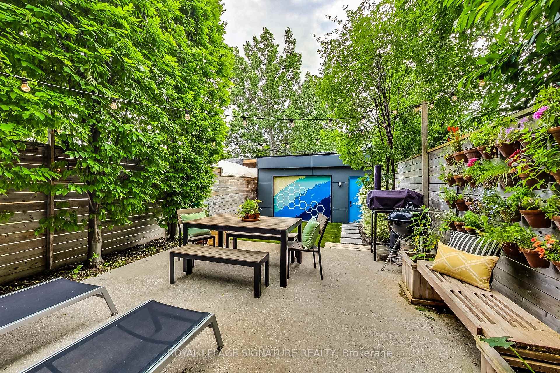 103 Essex Street photo 27