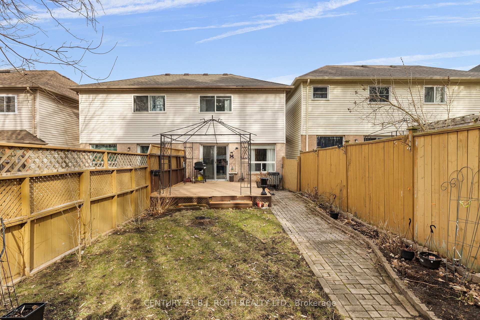 224 FERNDALE Drive photo 25