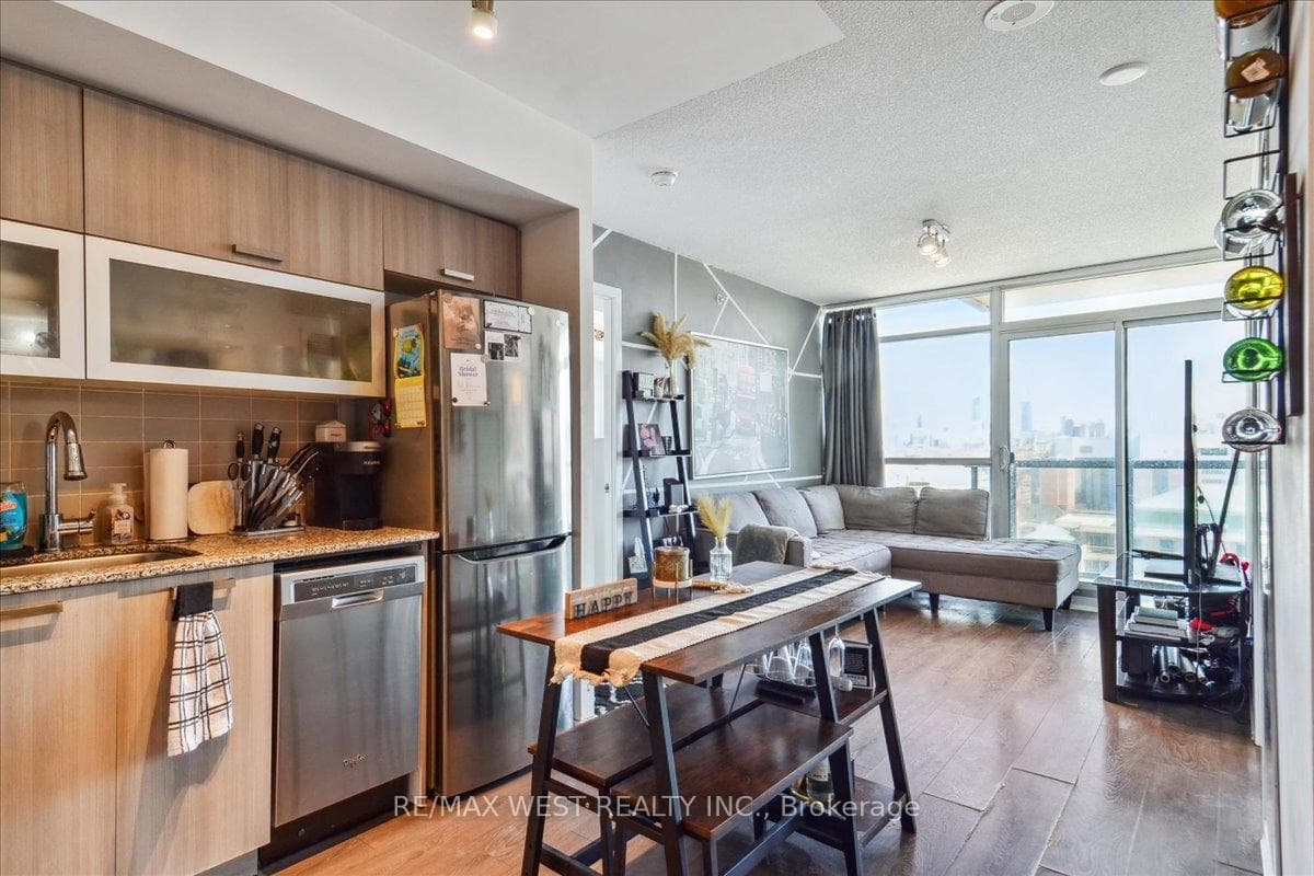 68 Abell Street Unit 1502 photo 2