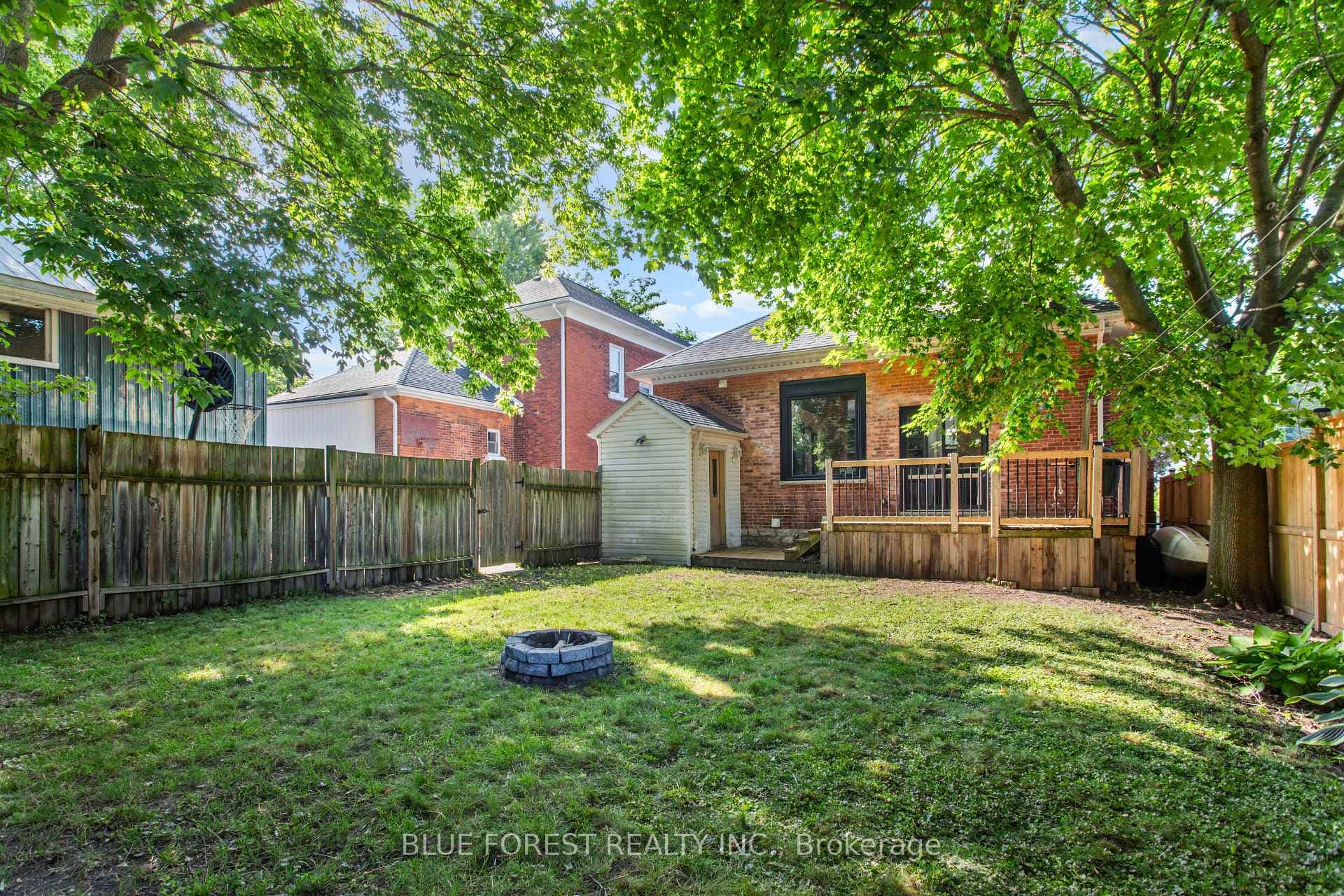 295 Buller Street photo 50